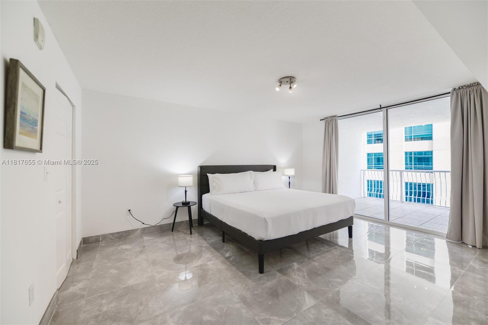 1200 Brickell Bay Dr #2112, Miami, Florida image 10