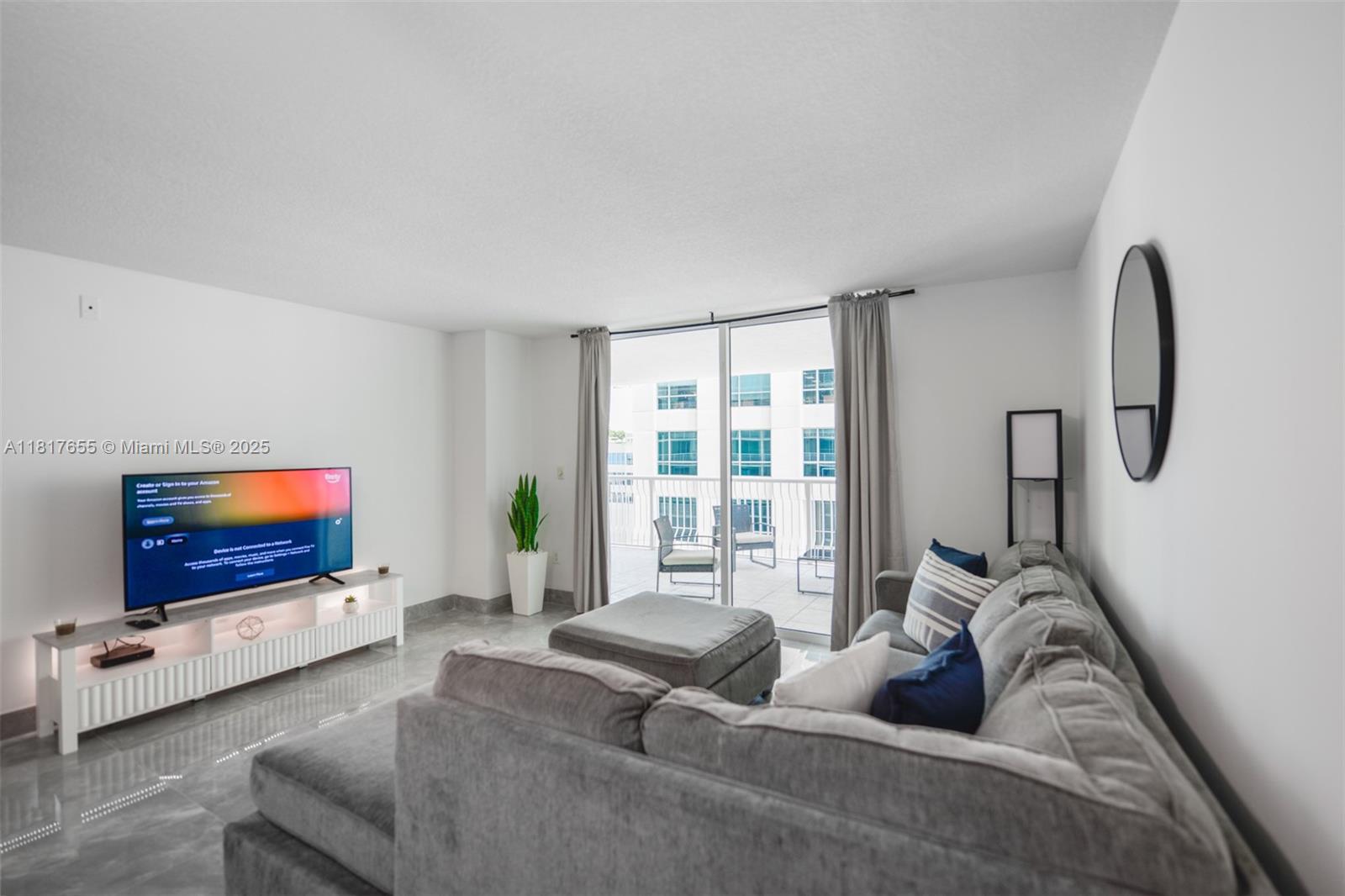 1200 Brickell Bay Dr #2112, Miami, Florida image 2