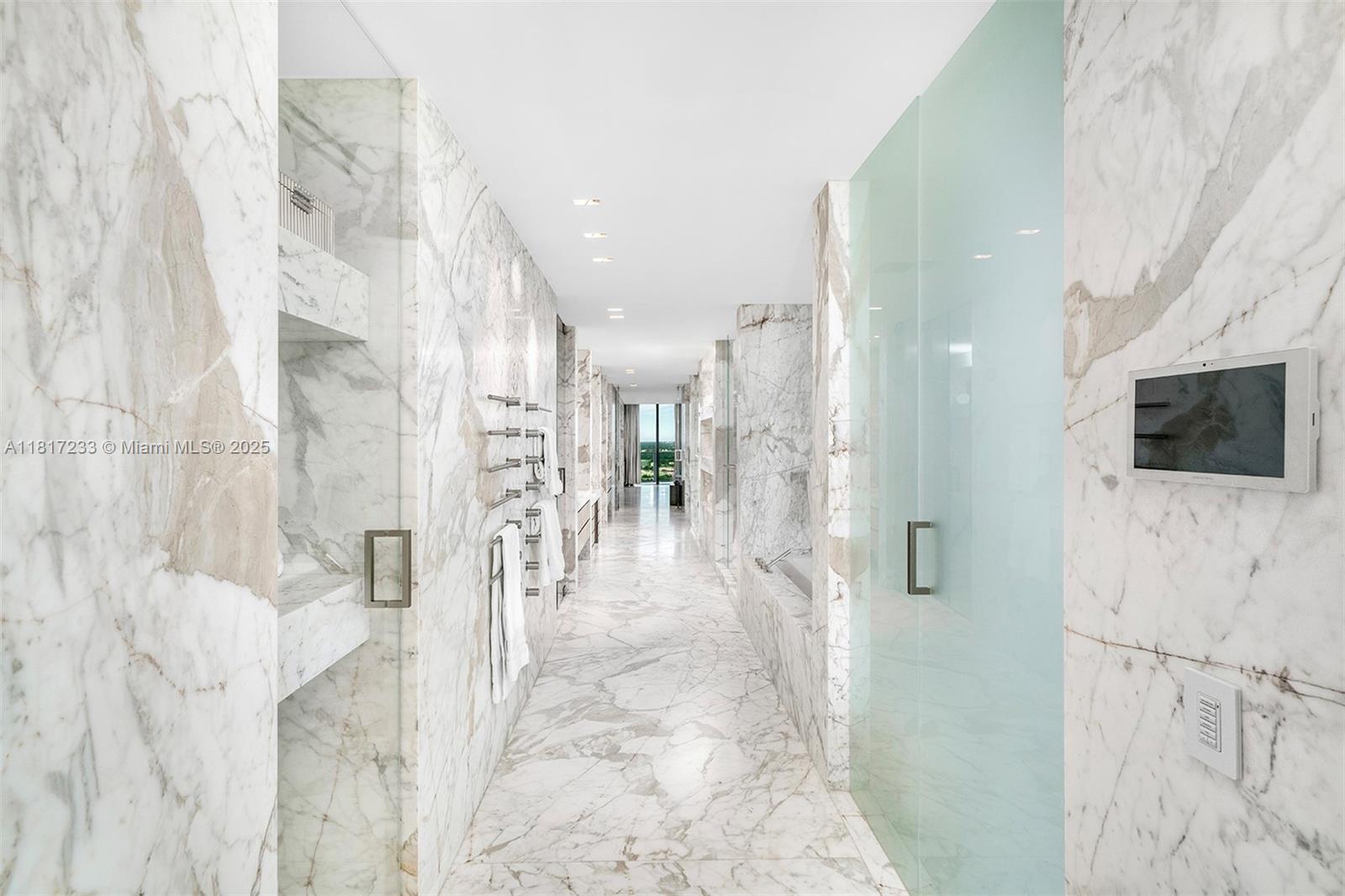 19575 Collins Ave #PH-43, Sunny Isles Beach, Florida image 19