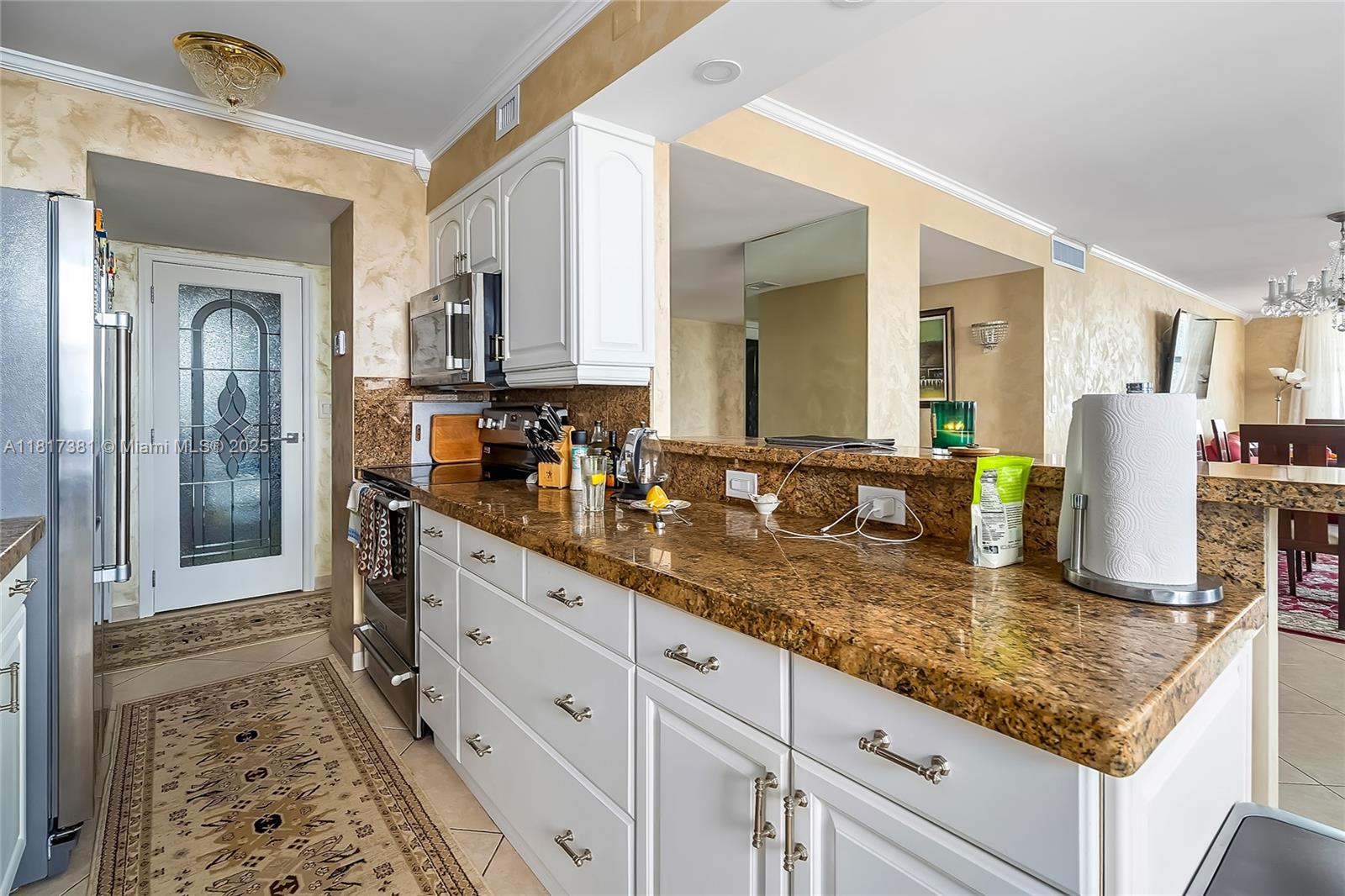 250 174th St #1704, Sunny Isles Beach, Florida image 2