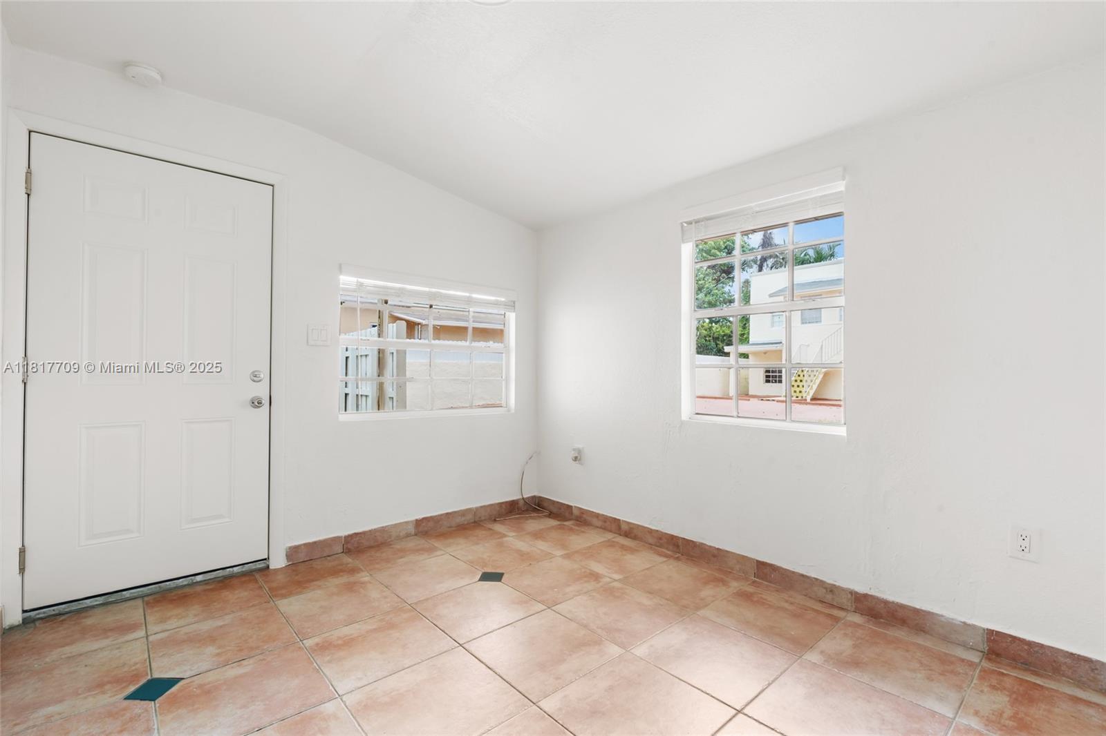 2385 SW 17th St, Miami, Florida image 40