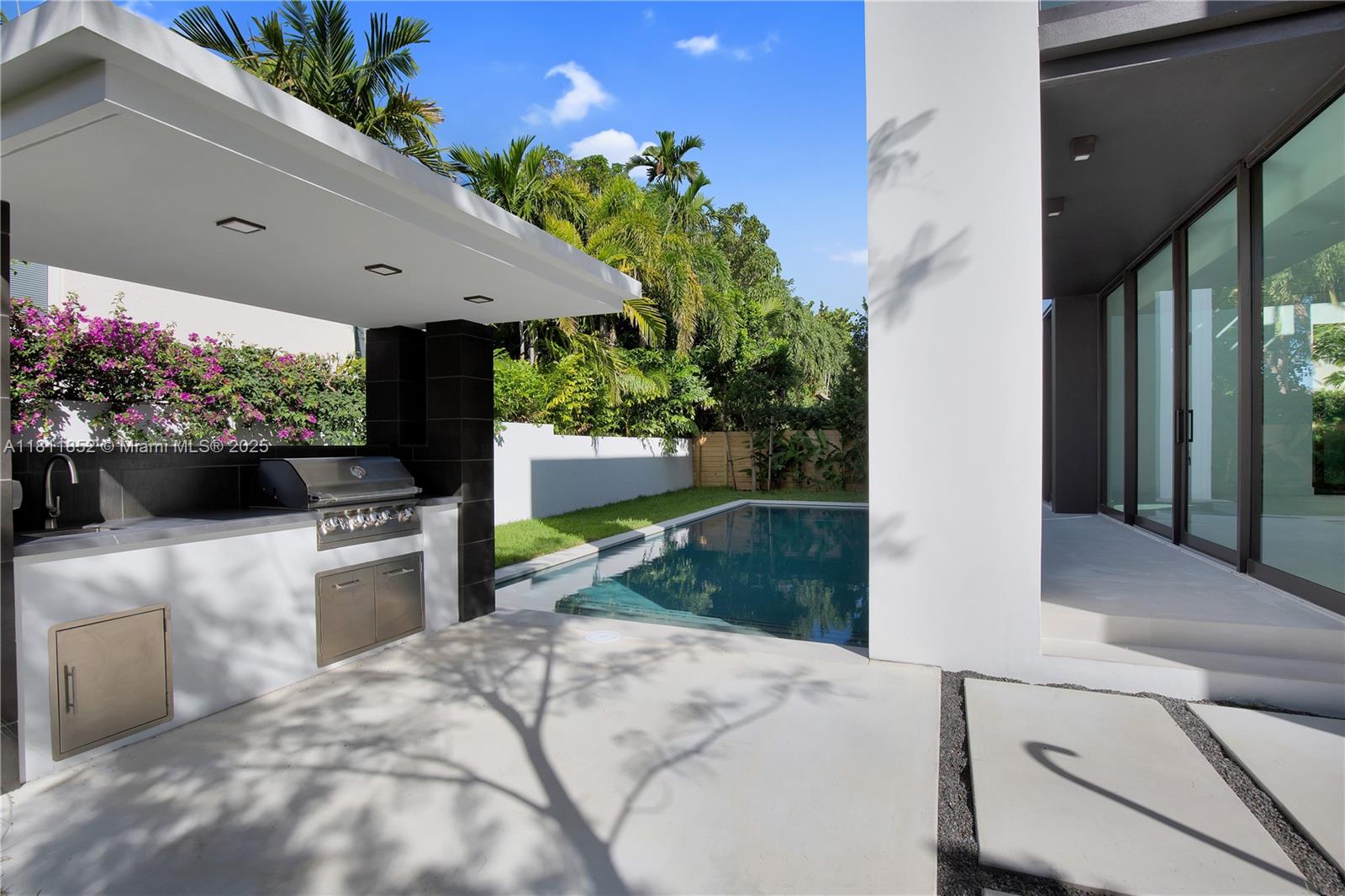 5630 Pine Tree Dr, Miami Beach, Florida image 44