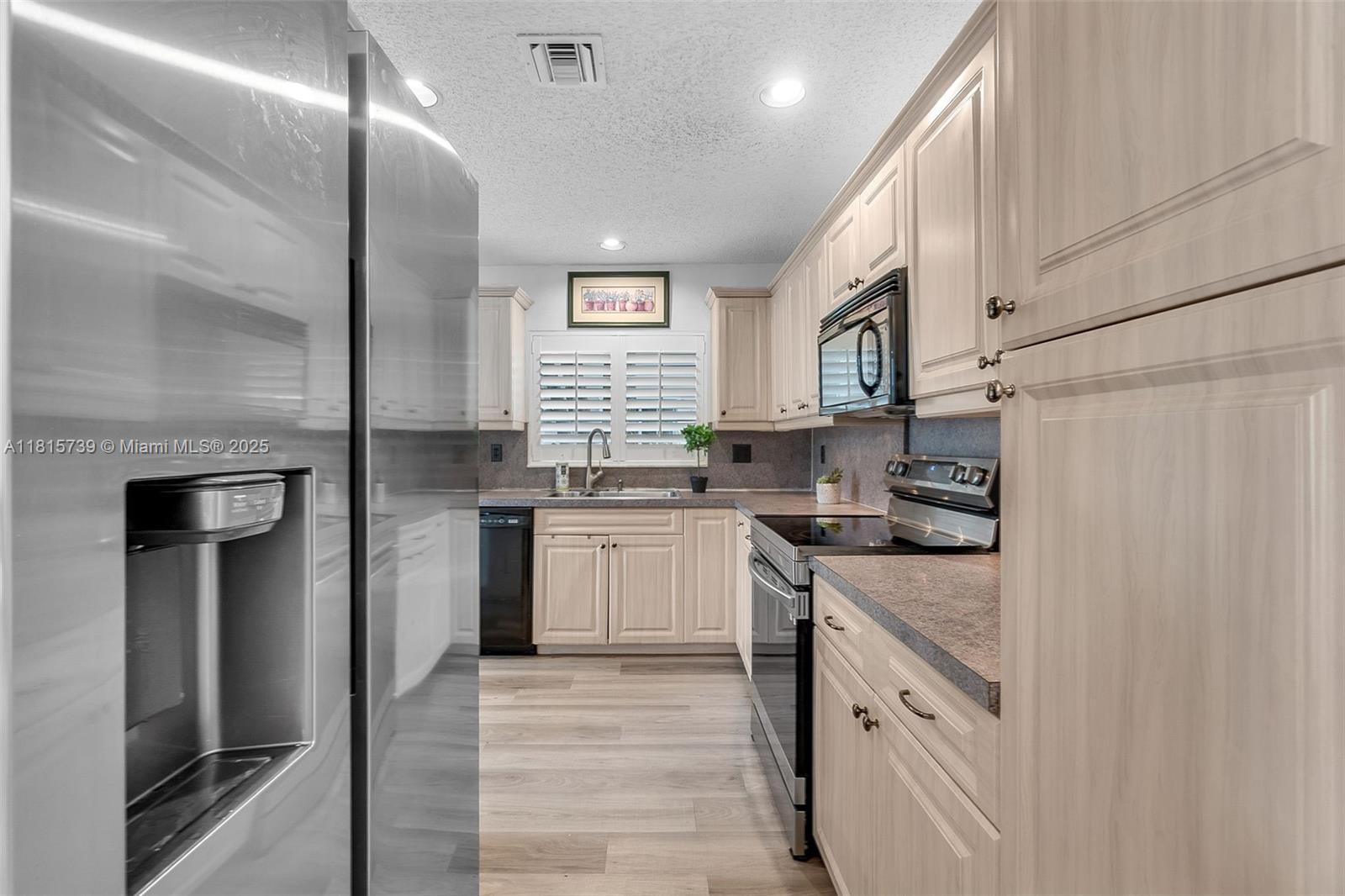 Property photo # 7