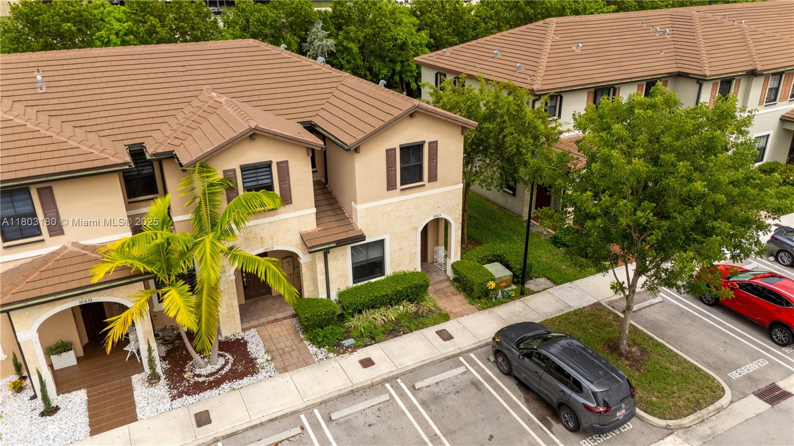 10625 W 32nd Ln, Hialeah, Florida image 2