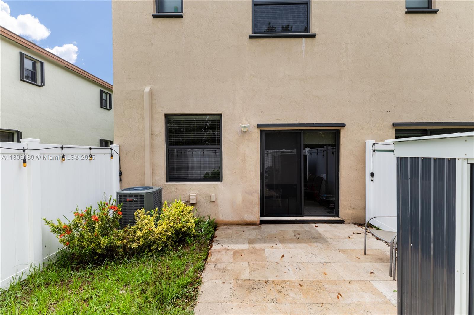 10625 W 32nd Ln, Hialeah, Florida image 25