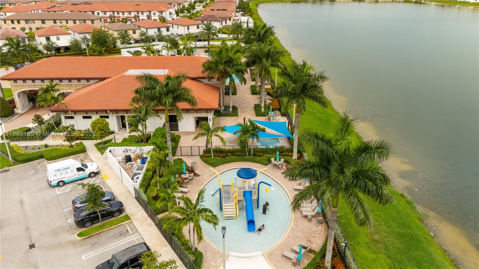 10625 W 32nd Ln, Hialeah, Florida image 36