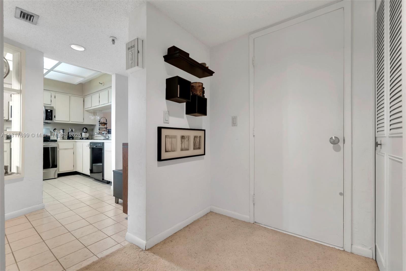 2206 S Cypress Bend Dr #904, Pompano Beach, Florida image 28