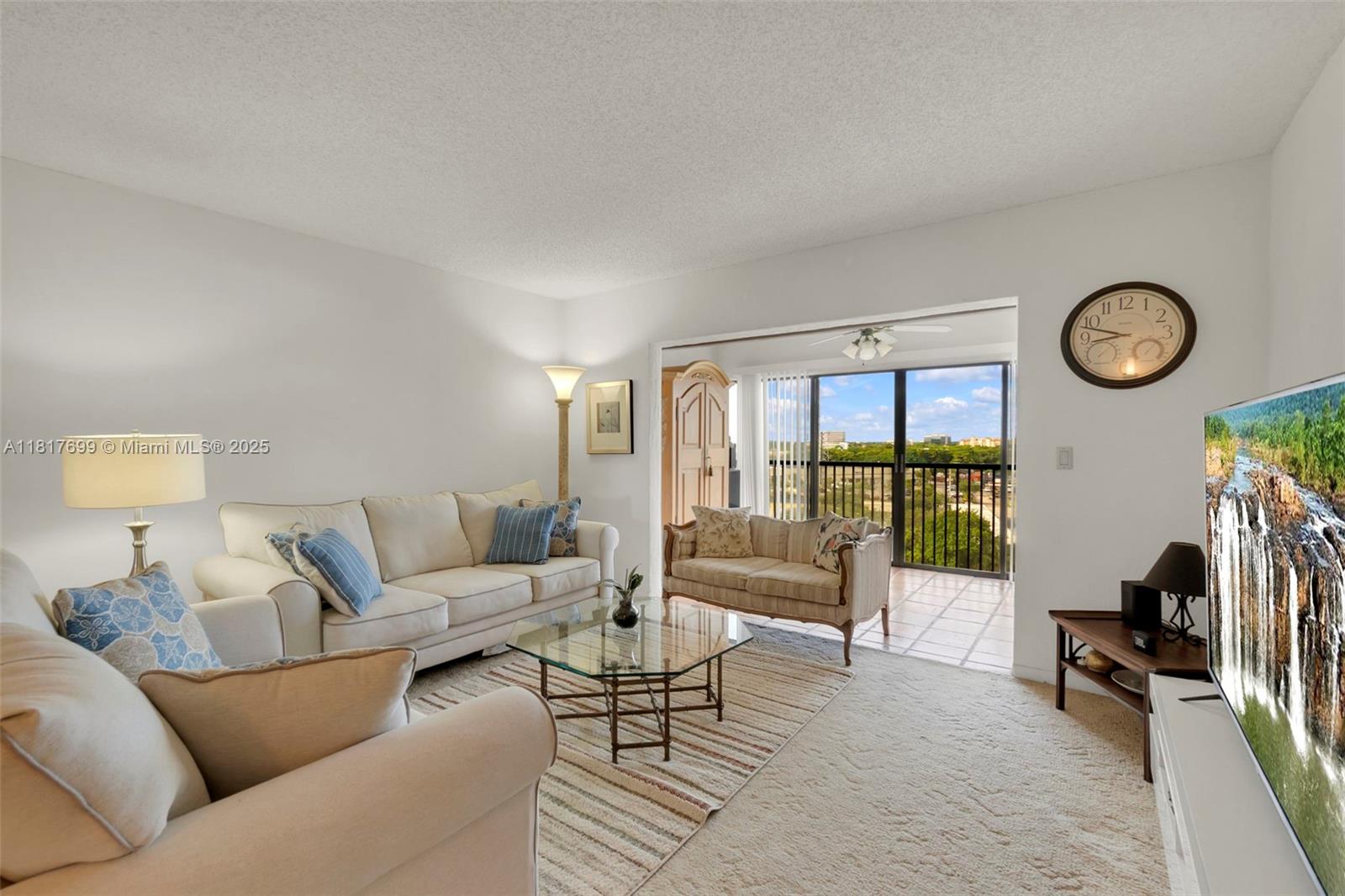 2206 S Cypress Bend Dr #904, Pompano Beach, Florida image 4