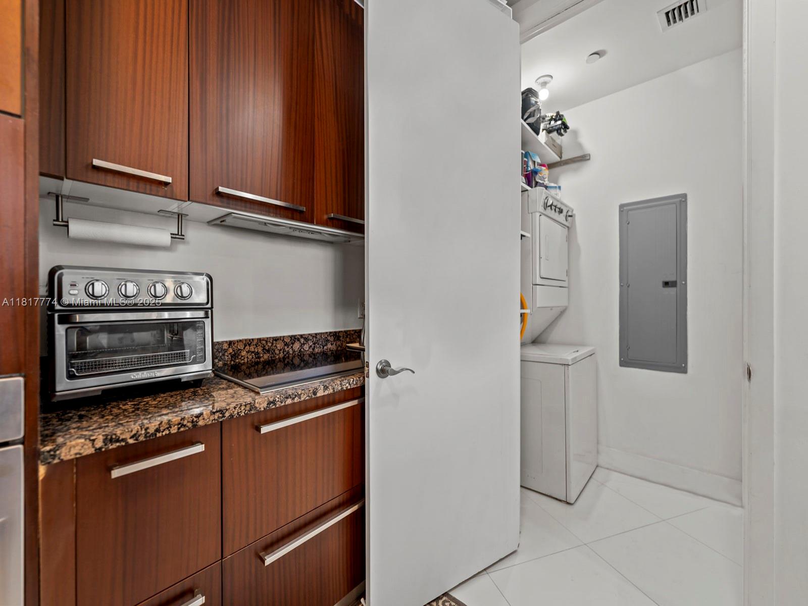 15901 Collins Ave #403, Sunny Isles Beach, Florida image 6