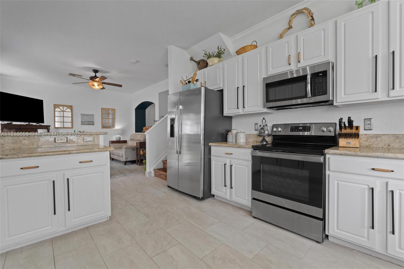402 SE 30th Ter, Homestead, Florida image 15