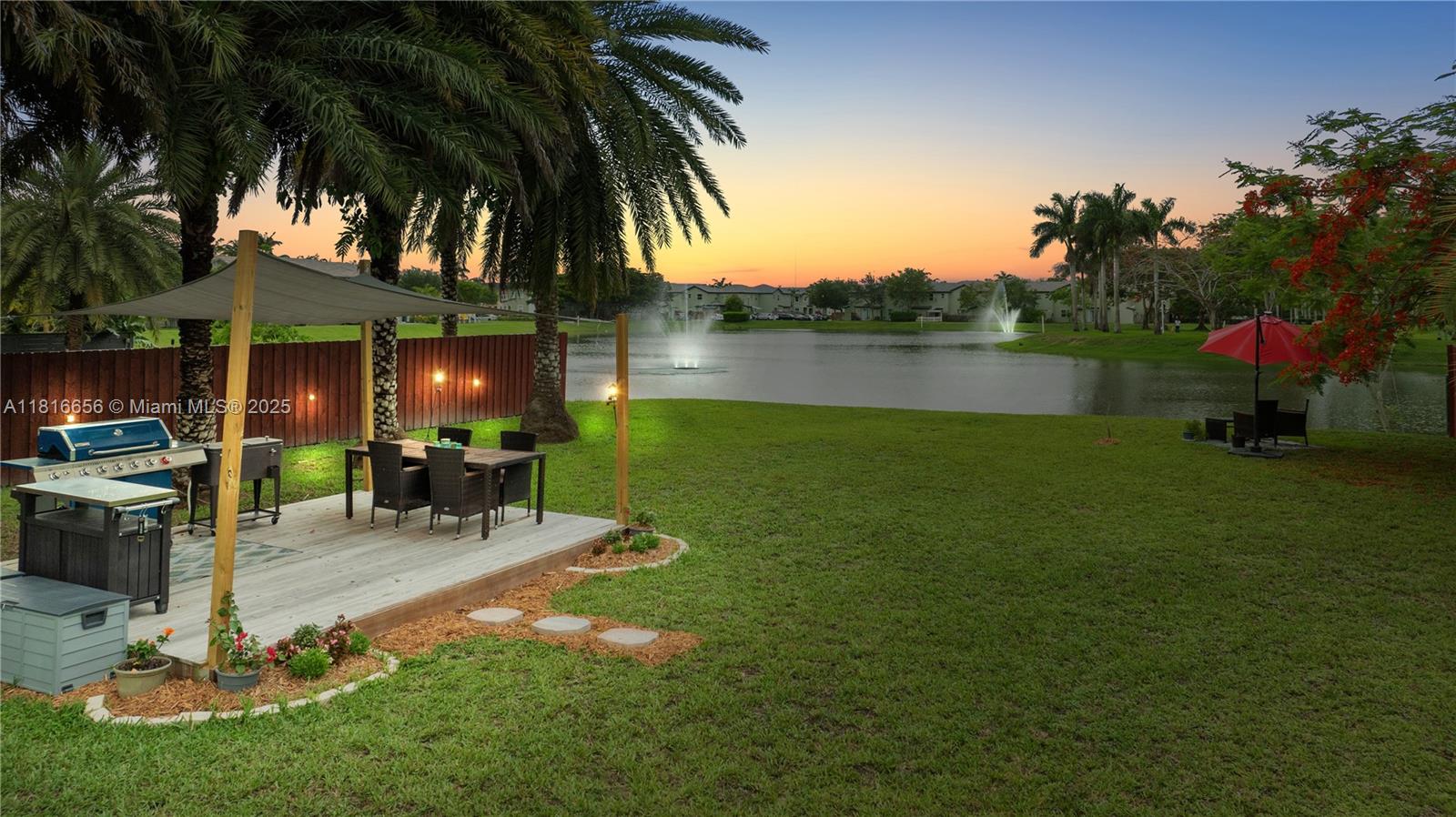 402 SE 30th Ter, Homestead, Florida image 2