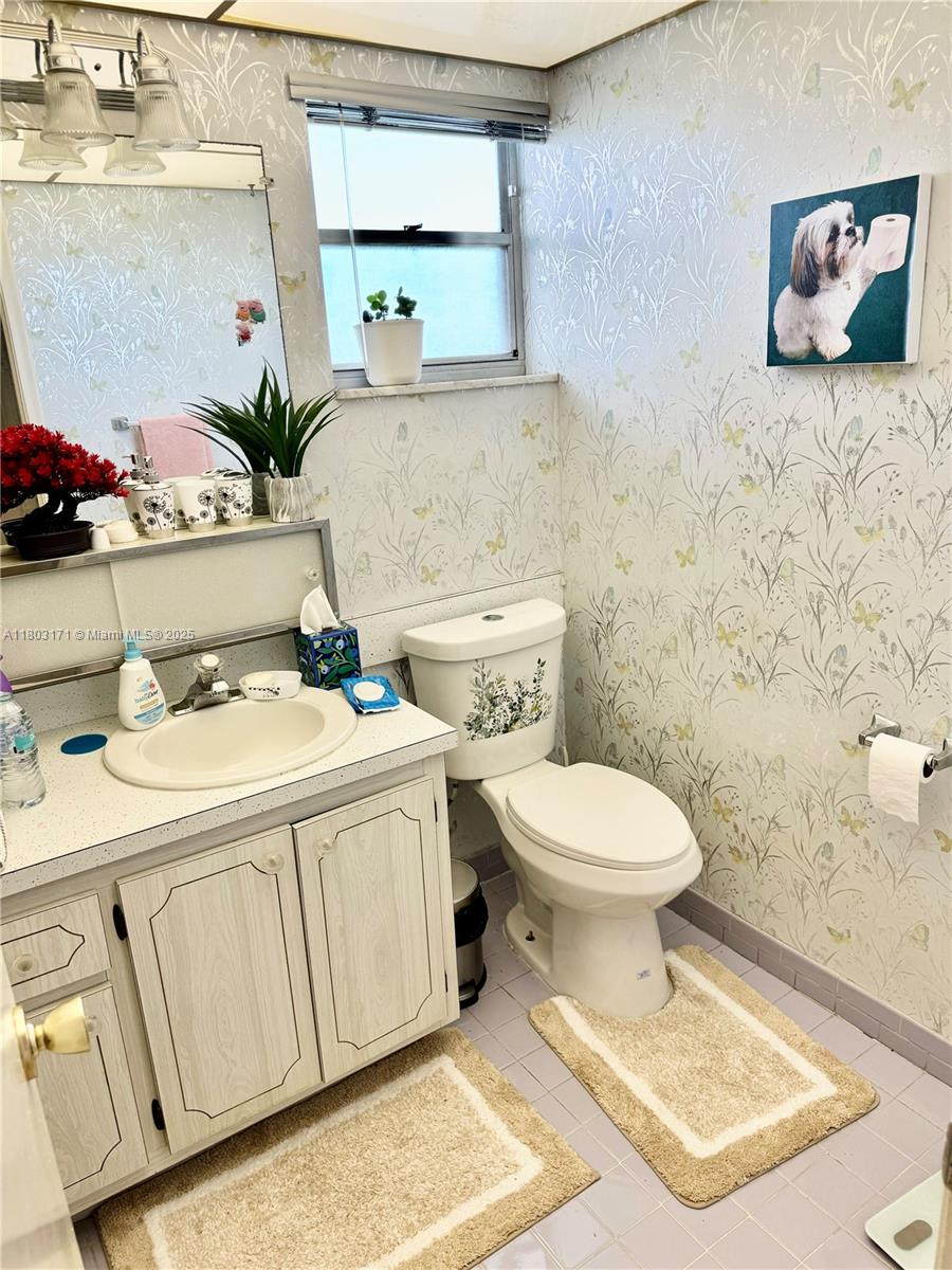 619 NE 14th Ave #503, Hallandale Beach, Florida image 5