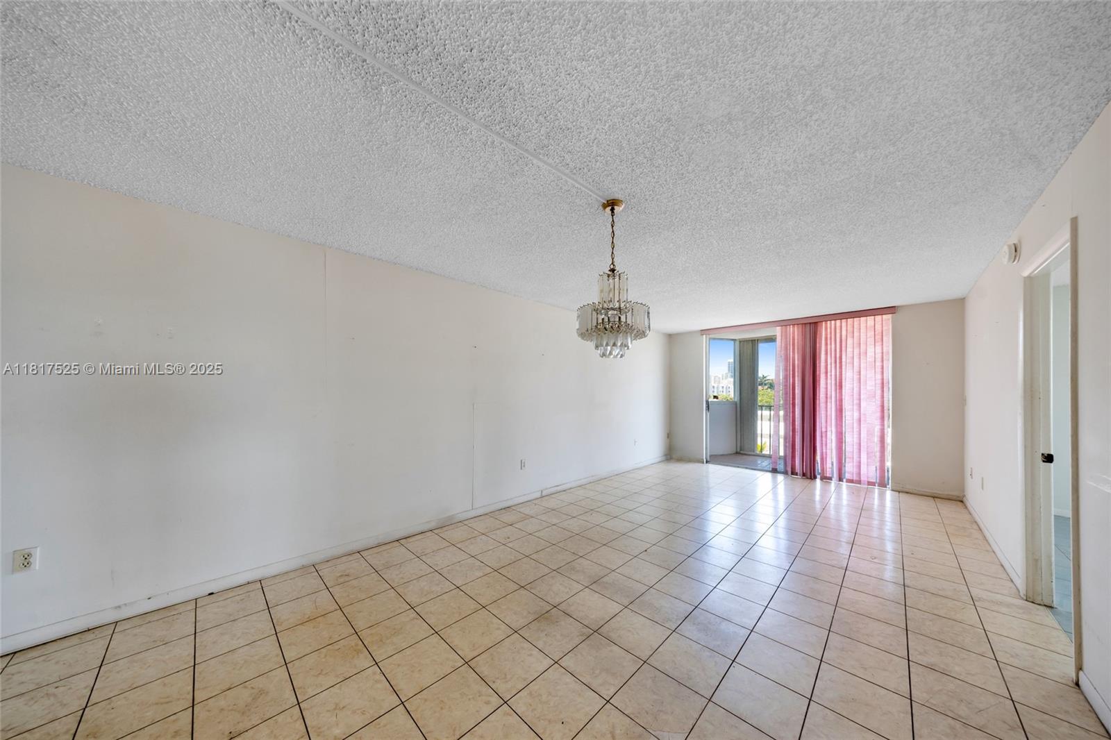 7921 Byron Ave #407, Miami Beach, Florida image 4