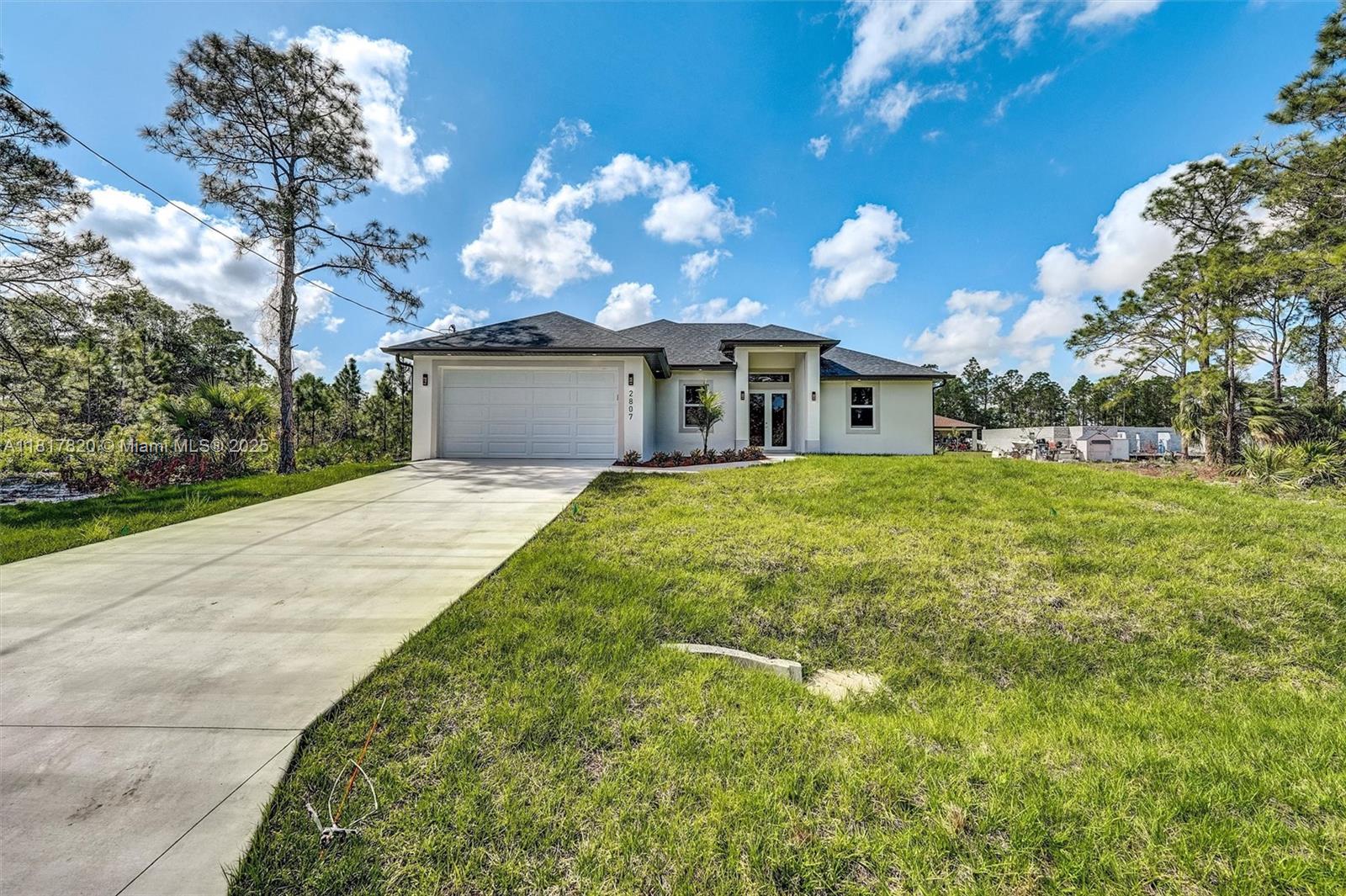 2807 40 St W, Lehigh Acres, Florida image 2