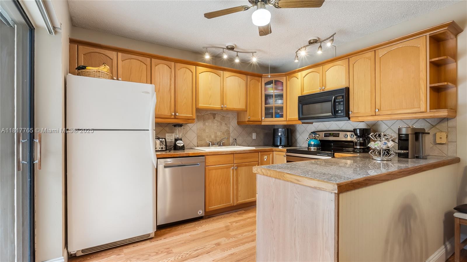 4167 Forest Hill Dr, Cooper City, Florida image 12