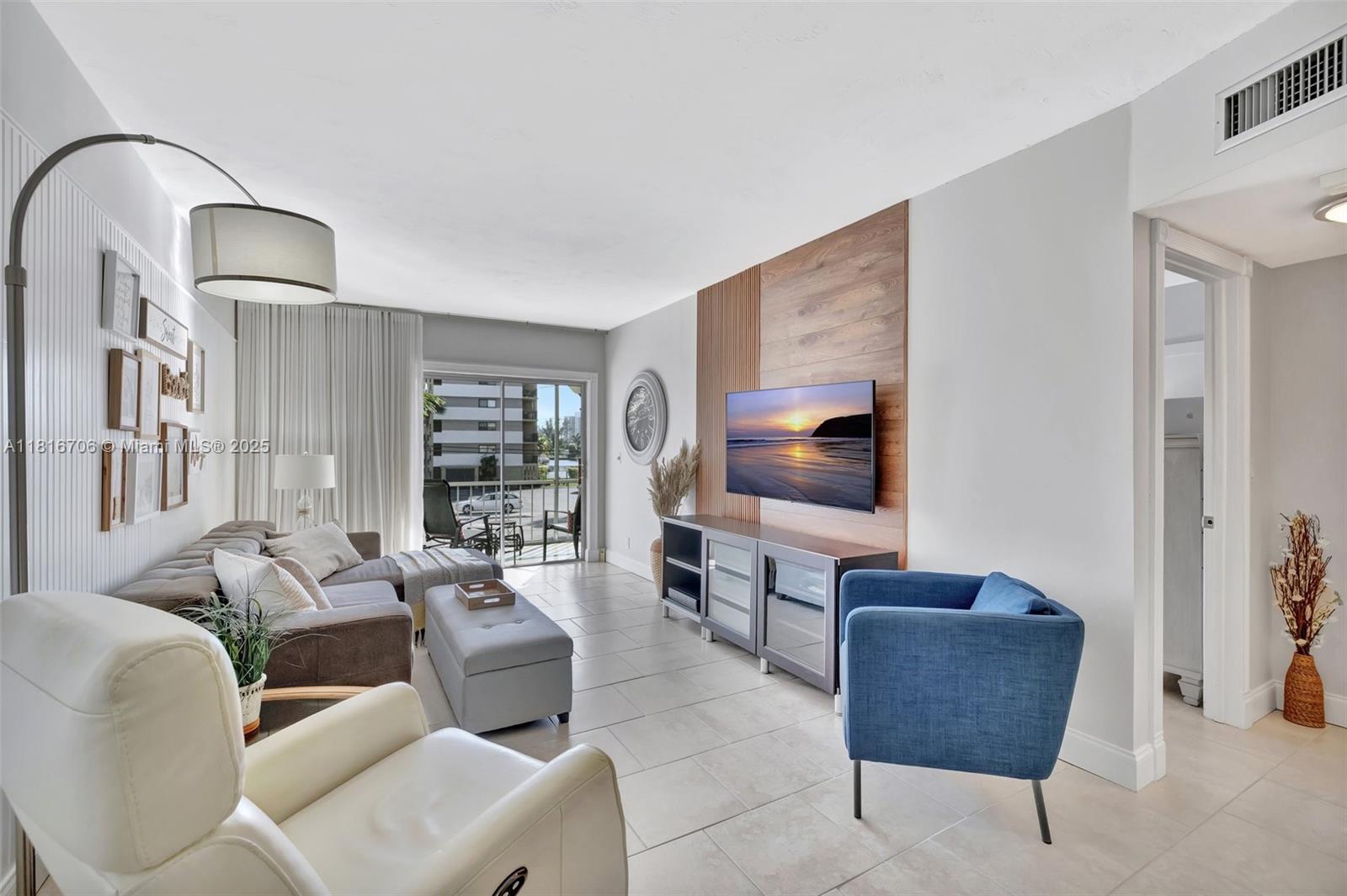 300 Golden Isles Dr #204, Hallandale Beach, Florida image 9