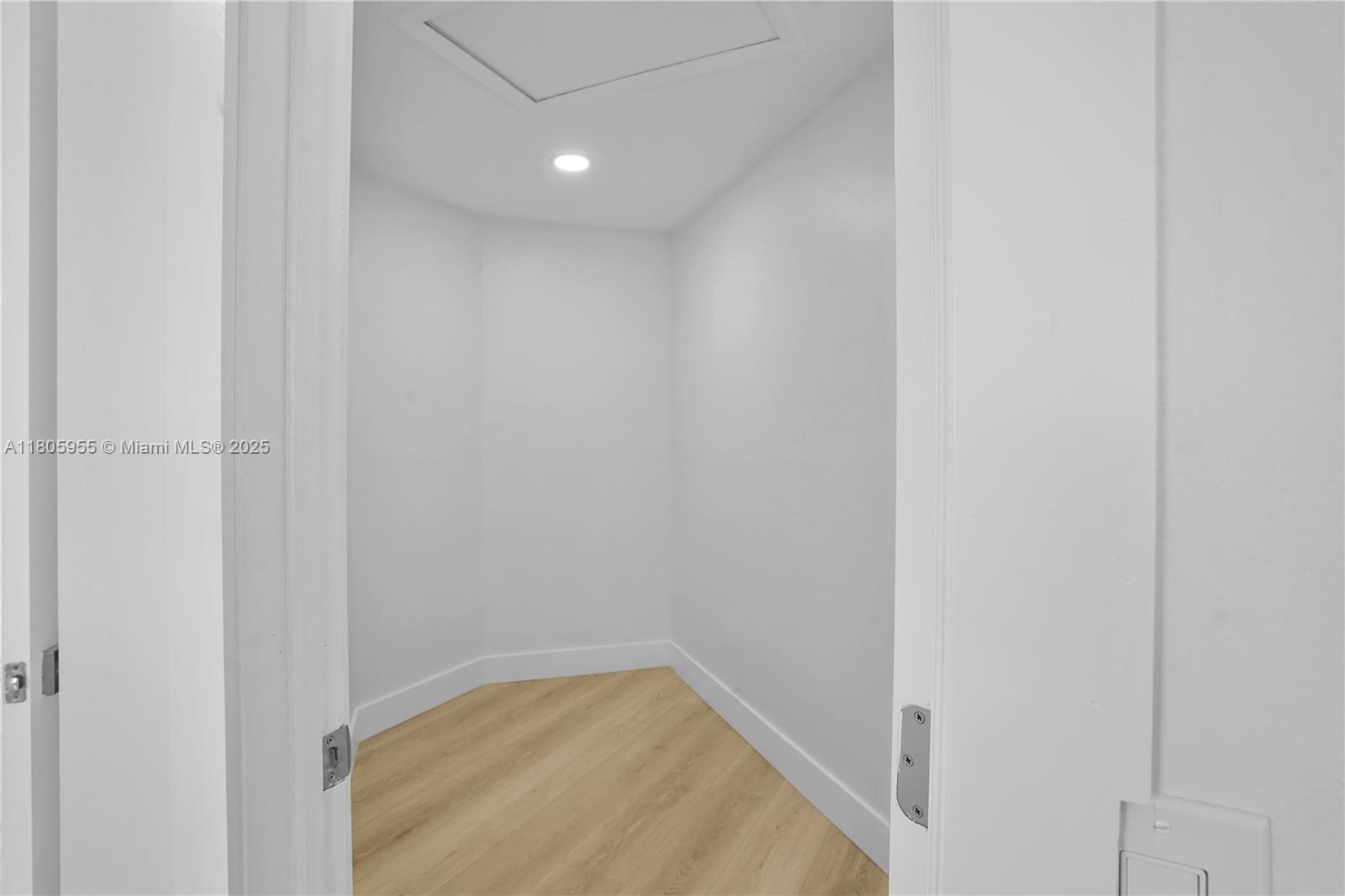 Property photo # 2
