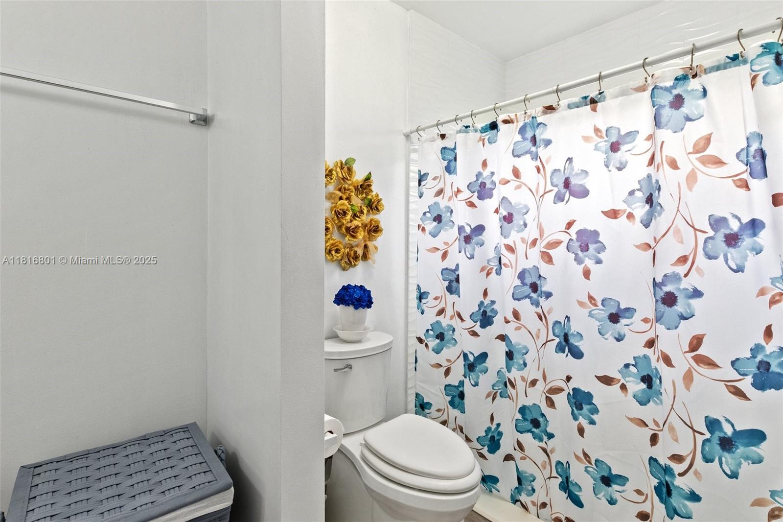 615 NW 108th Ter, Pembroke Pines, Florida image 14