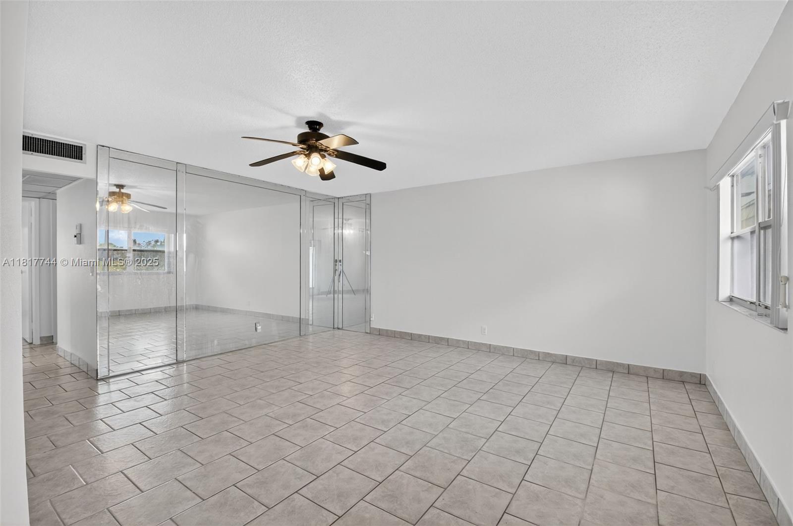 1825 S Ocean Dr #614, Hallandale Beach, Florida image 4