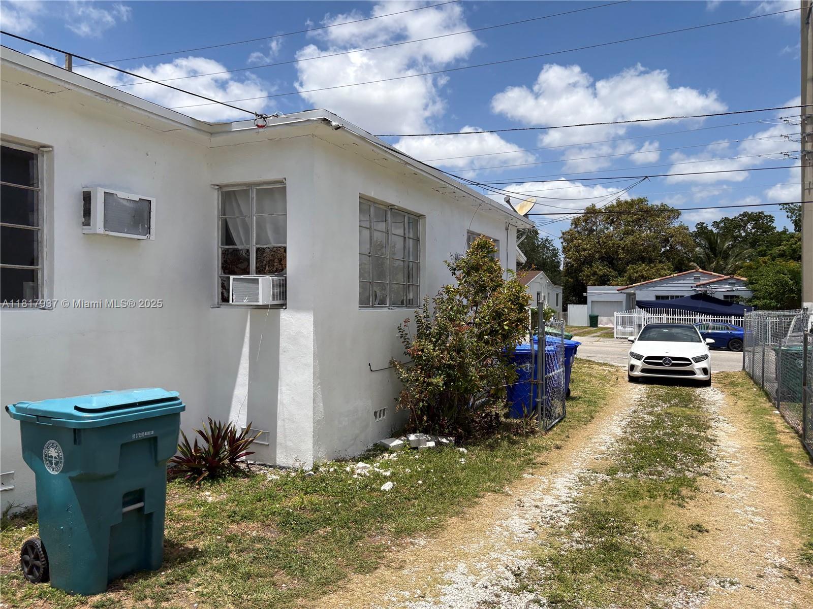 3072 SW 16th St, Miami, Florida image 6