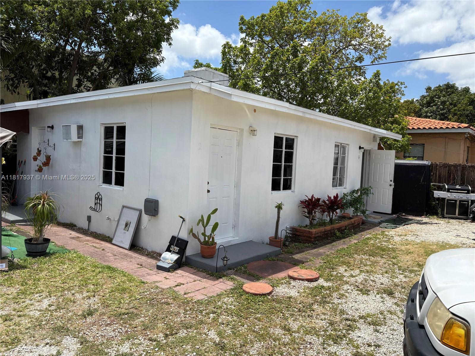 3072 SW 16th St, Miami, Florida image 7