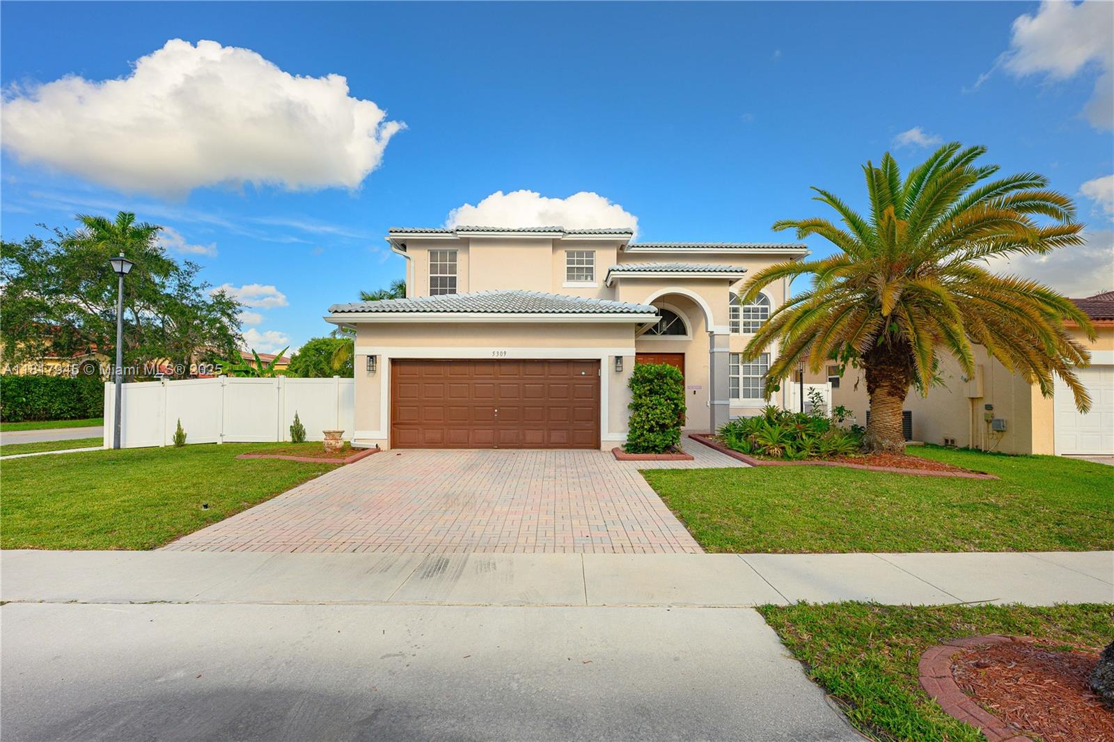 Property photo # 0