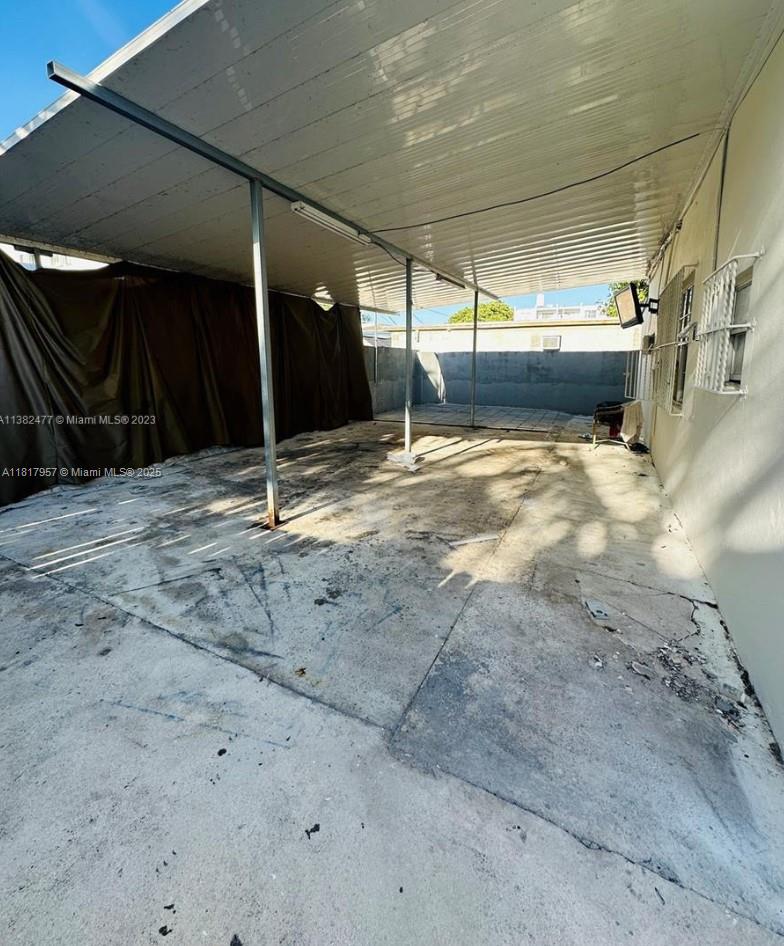 2215 NW 33rd St, Miami, Florida image 7