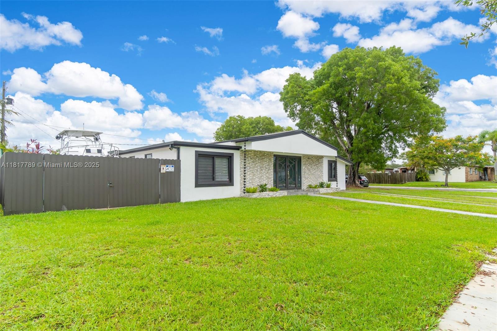 20000 Eagle Nest Rd, Cutler Bay, Florida image 2
