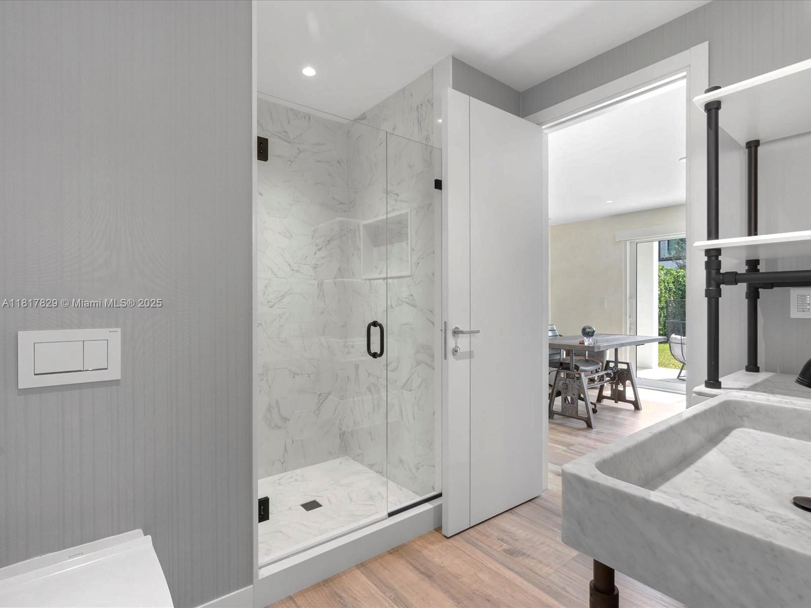 2371 Bayview Ln, North Miami, Florida image 14