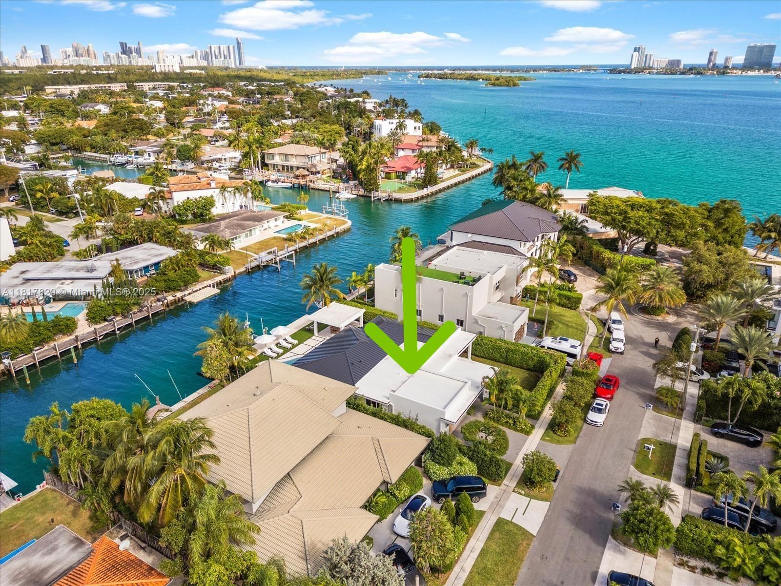 2371 Bayview Ln, North Miami, Florida image 24