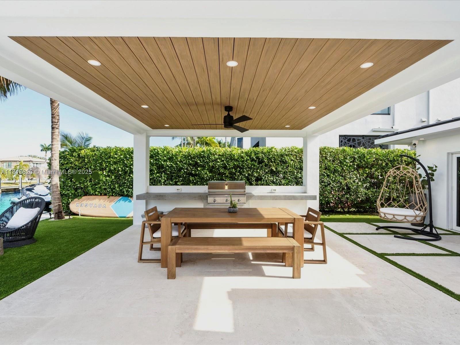 2371 Bayview Ln, North Miami, Florida image 27