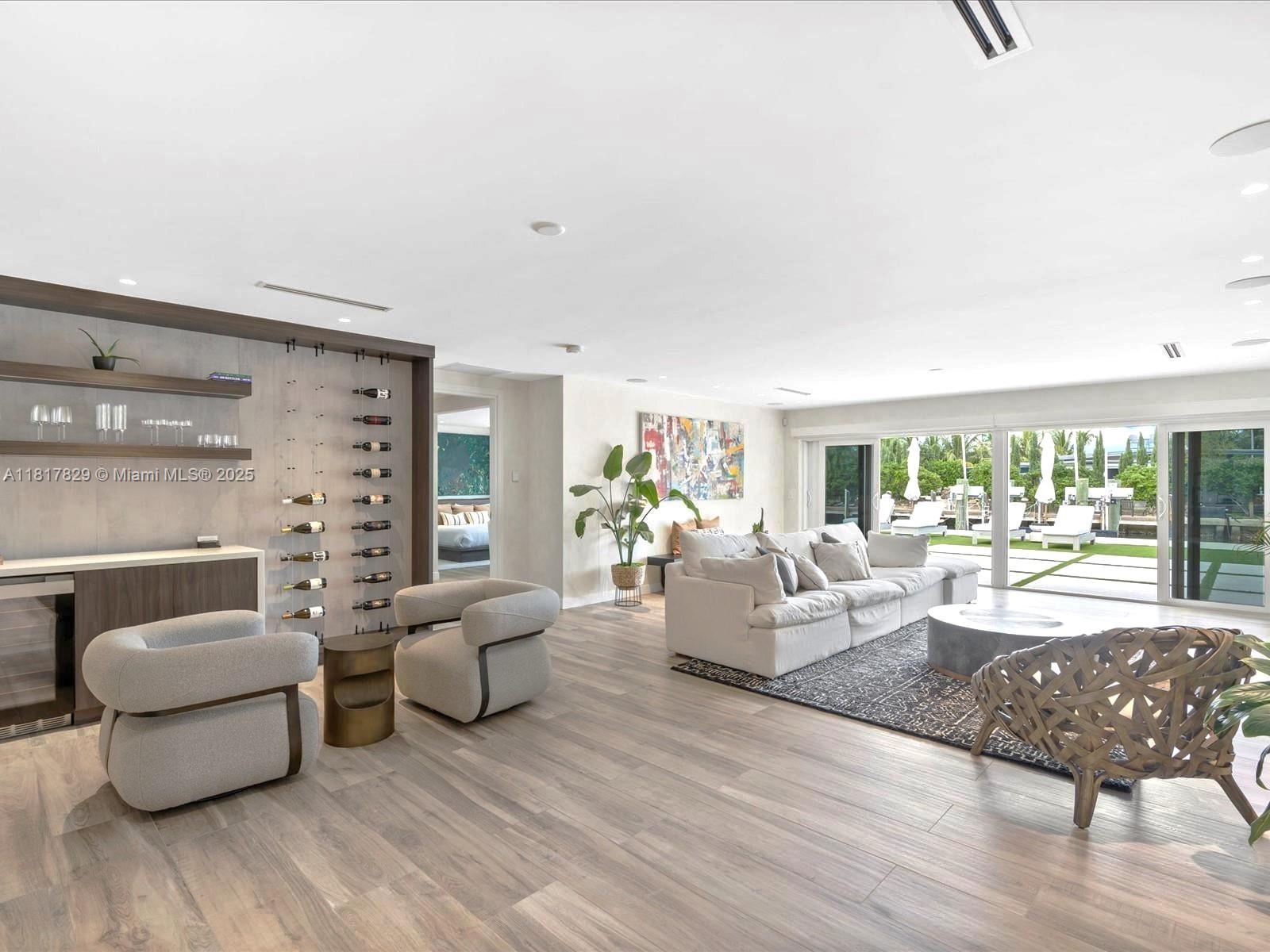 2371 Bayview Ln, North Miami, Florida image 36