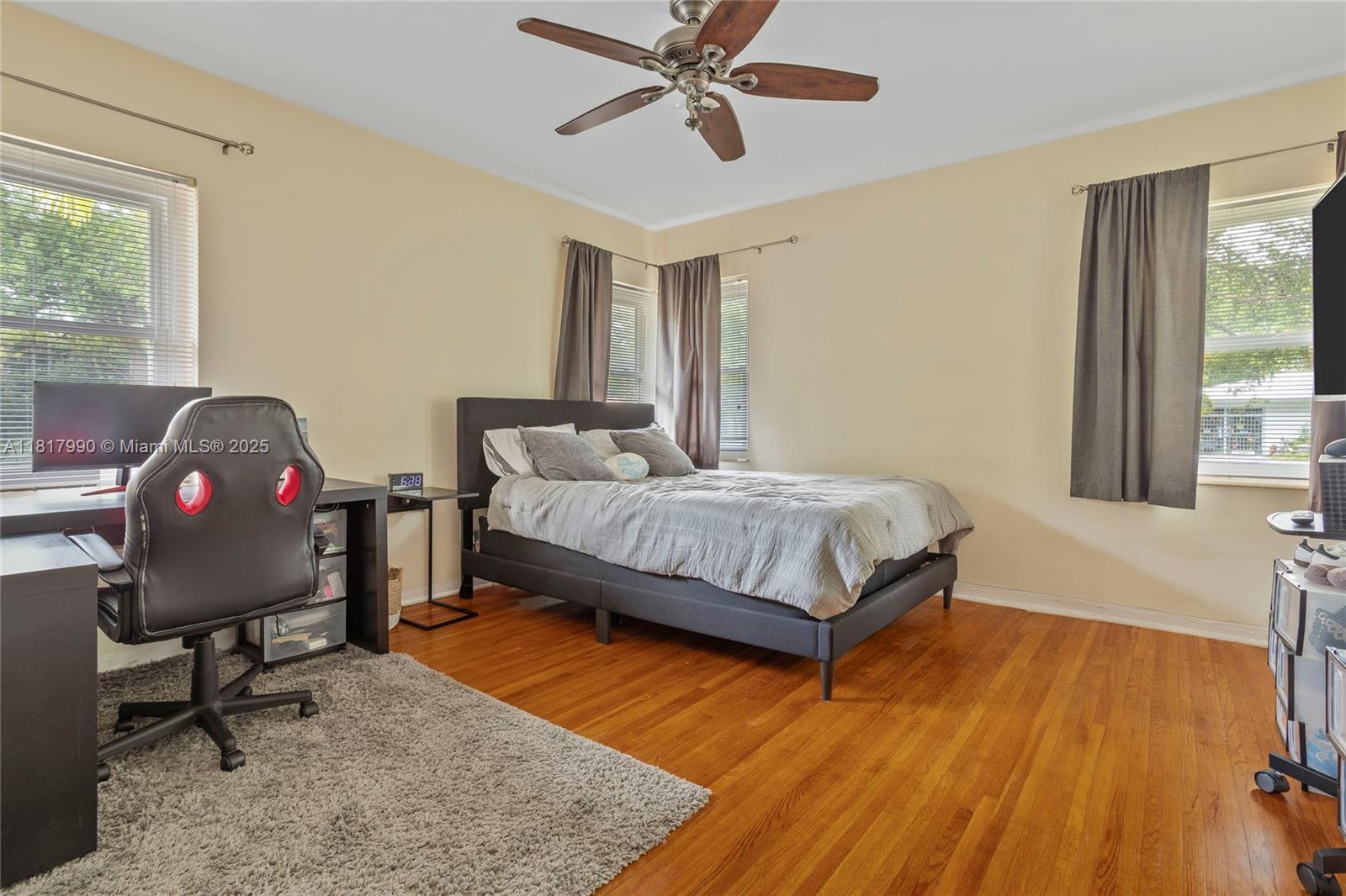790 NE 119th St, Biscayne Park, Florida image 18