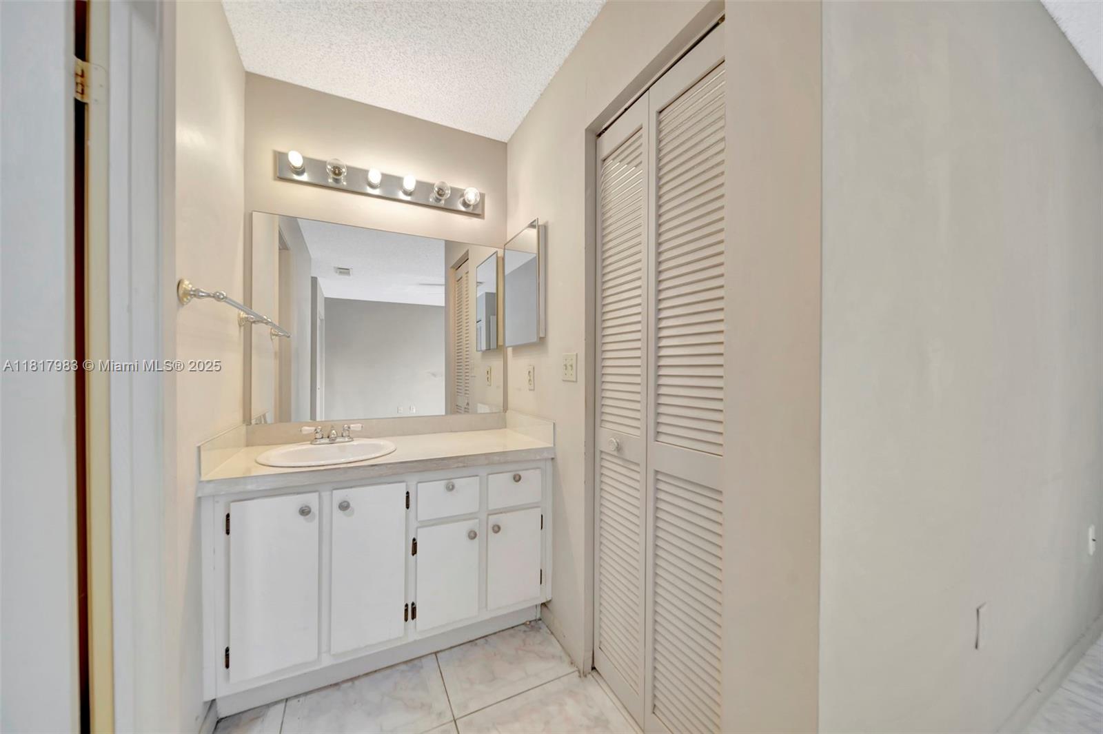 1615 N 14th Ter, Hollywood, Florida image 37