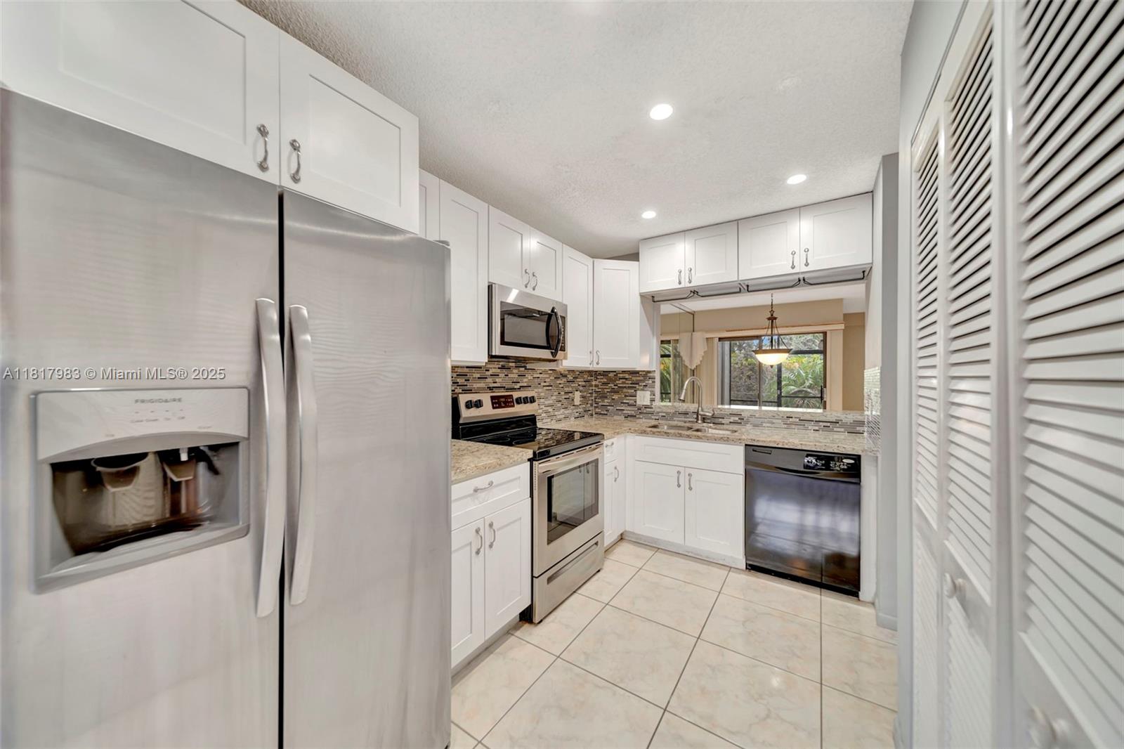 1615 N 14th Ter, Hollywood, Florida image 7