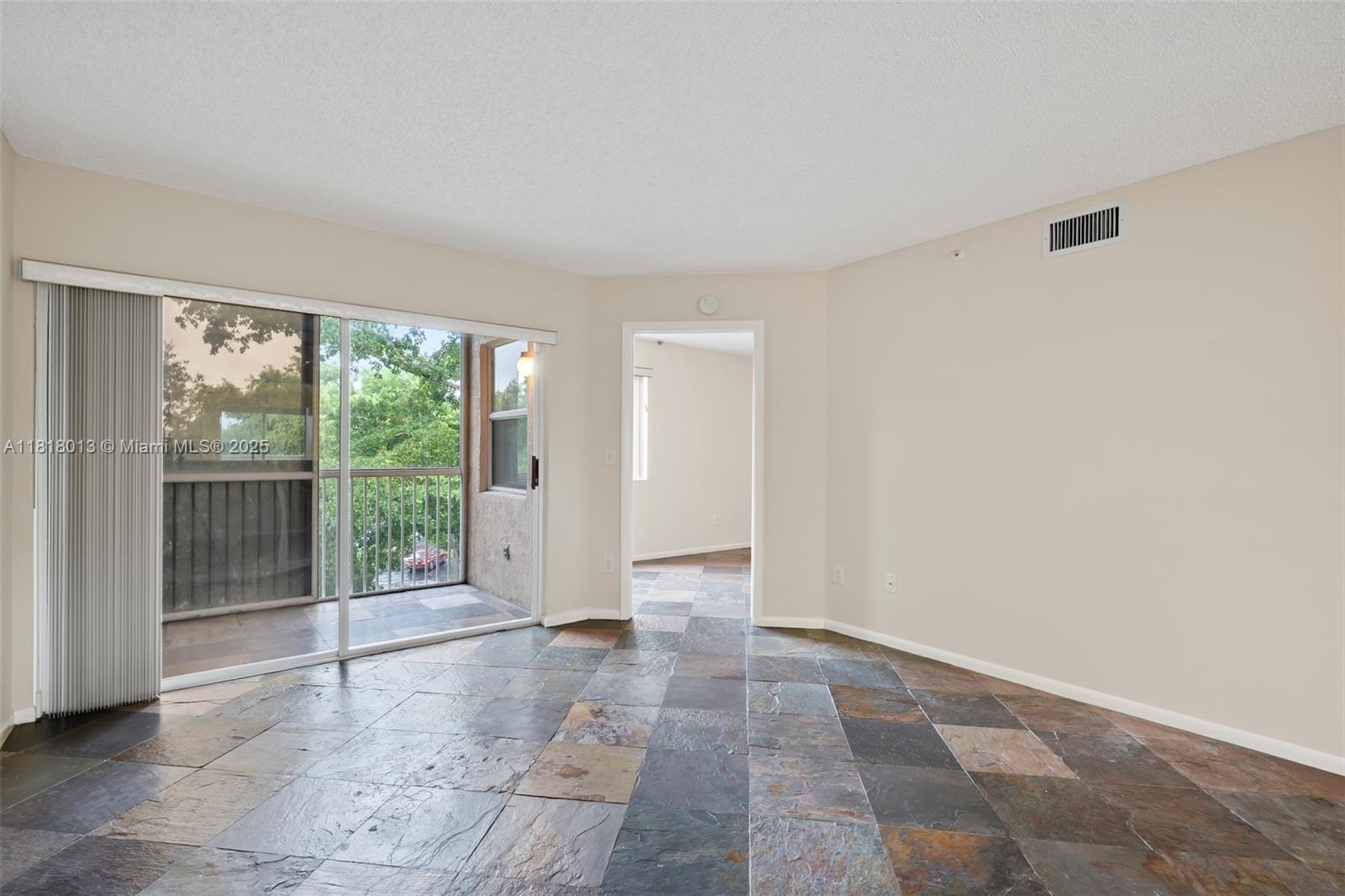 9511 Weldon Cir #G406, Tamarac, Florida image 12
