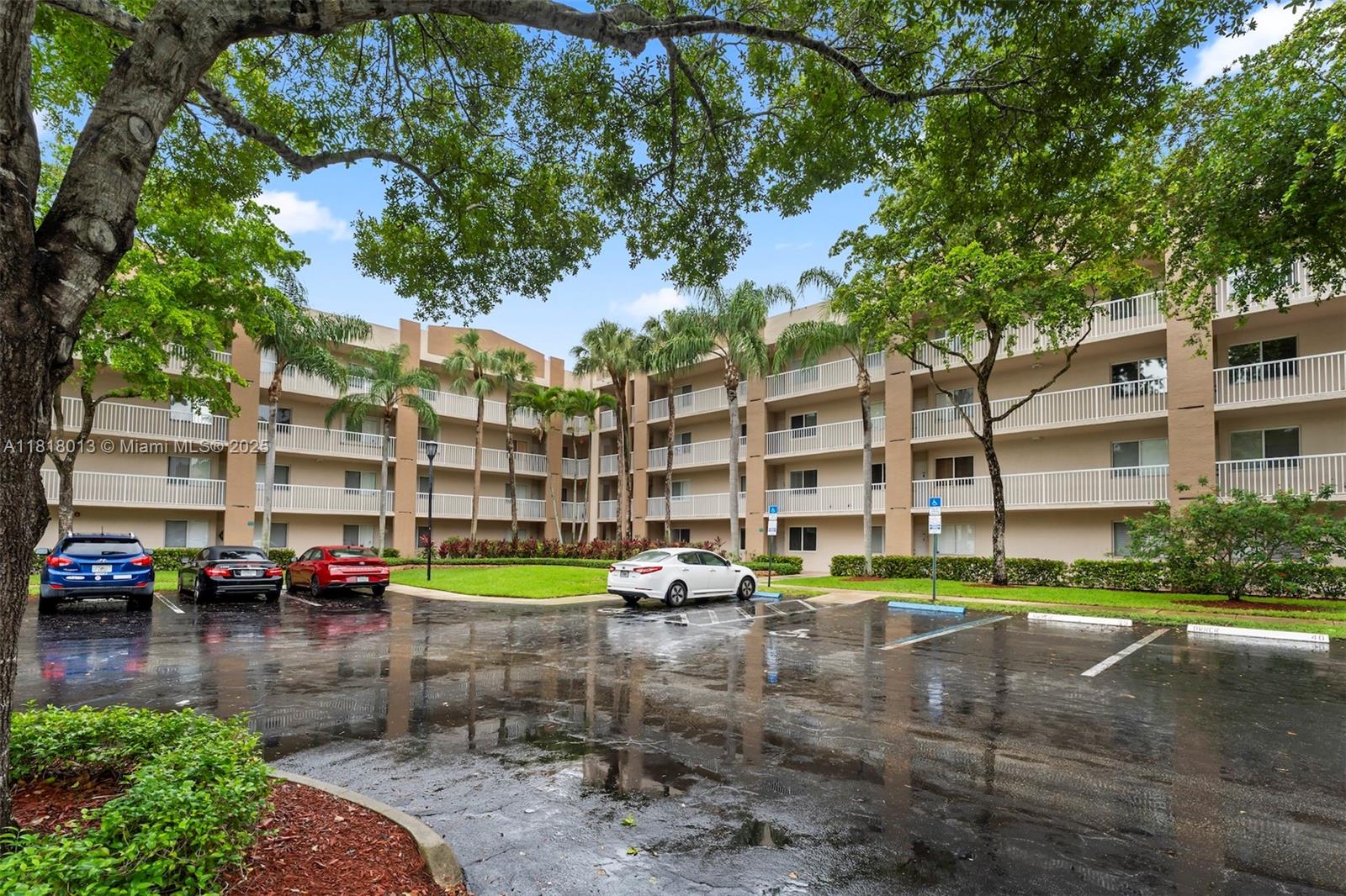 9511 Weldon Cir #G406, Tamarac, Florida image 36