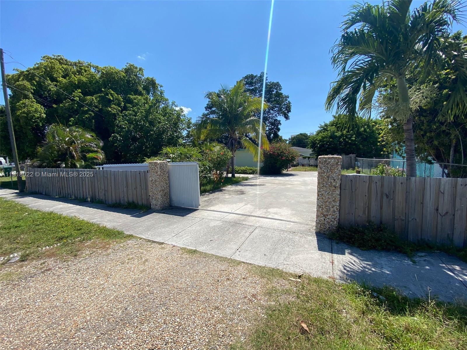 Property photo # 0