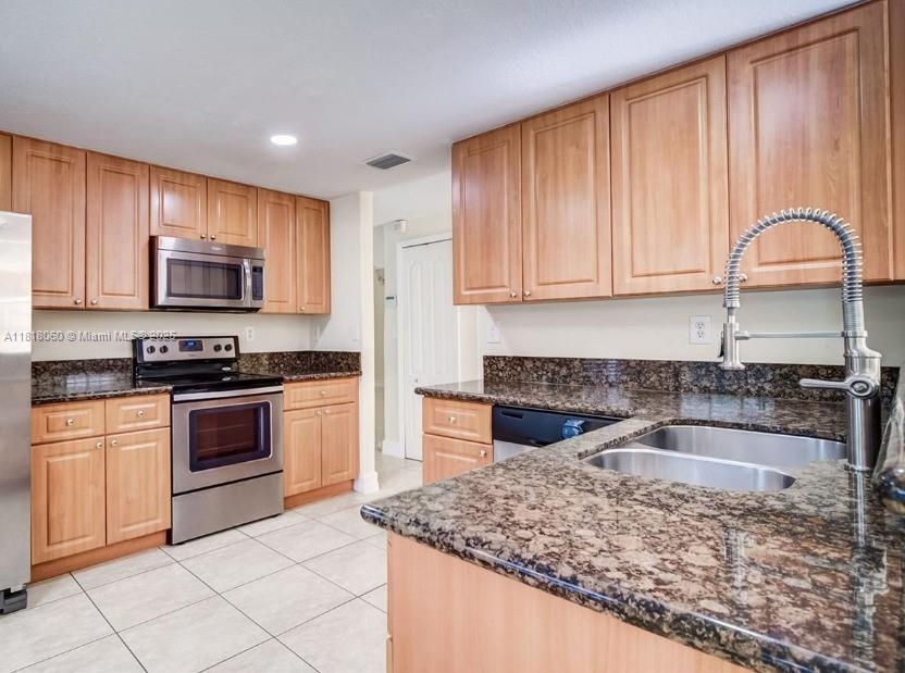16310 NW 84th Ct, Miami Lakes, Florida image 18