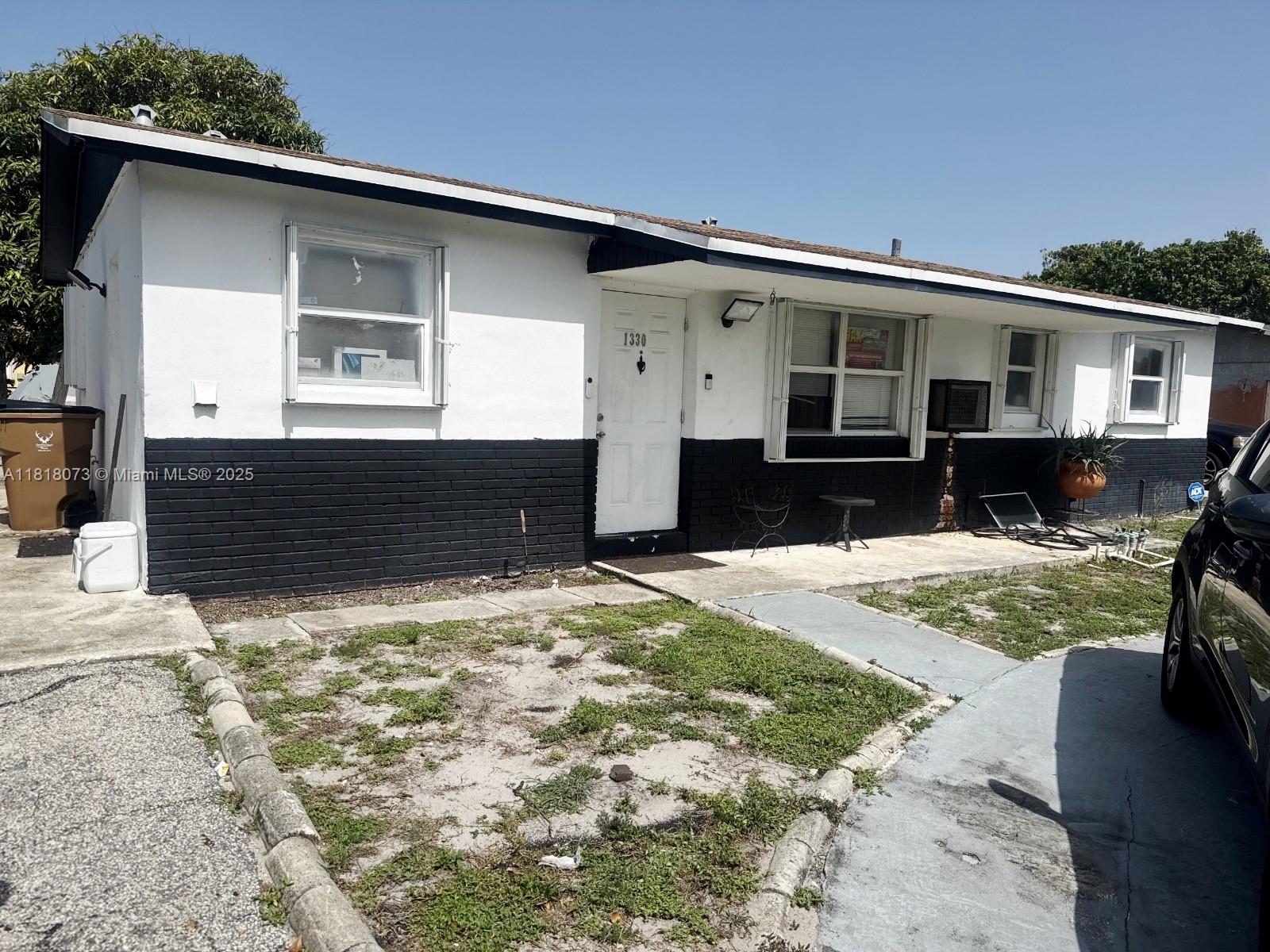 1330 SW 6th Ter, Deerfield Beach, Florida image 2