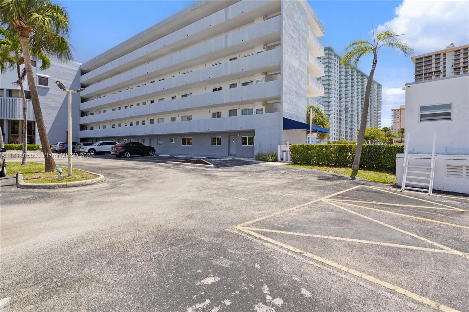 4000 NE 170th St #108, North Miami Beach, Florida image 28