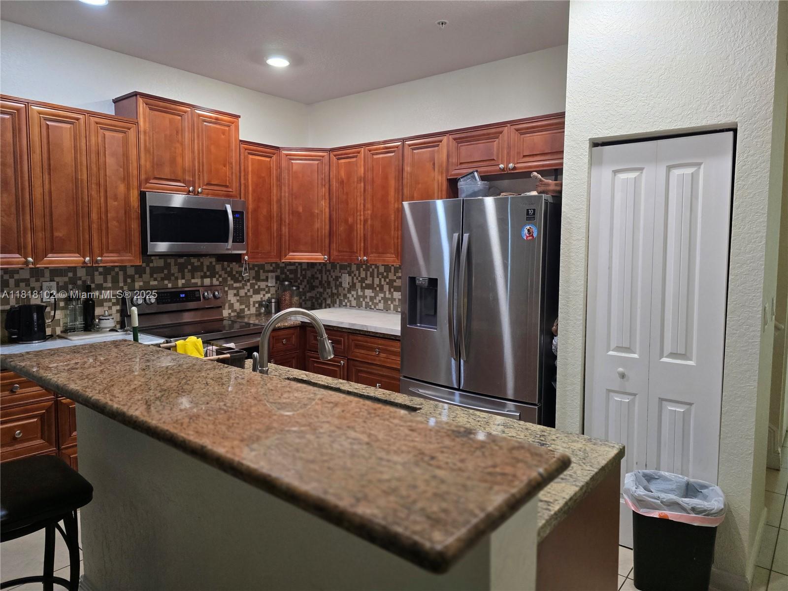 146 SW 7th Ct, Pompano Beach, Florida image 10
