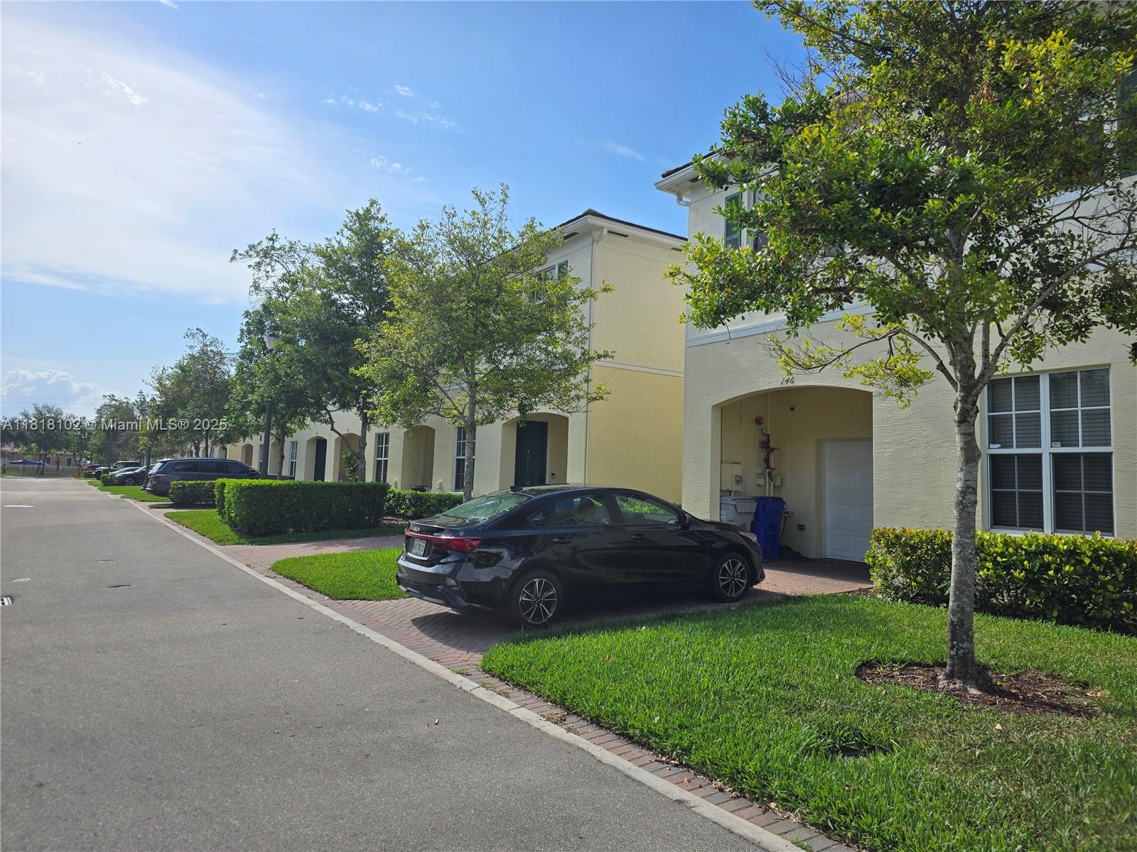 146 SW 7th Ct, Pompano Beach, Florida image 2