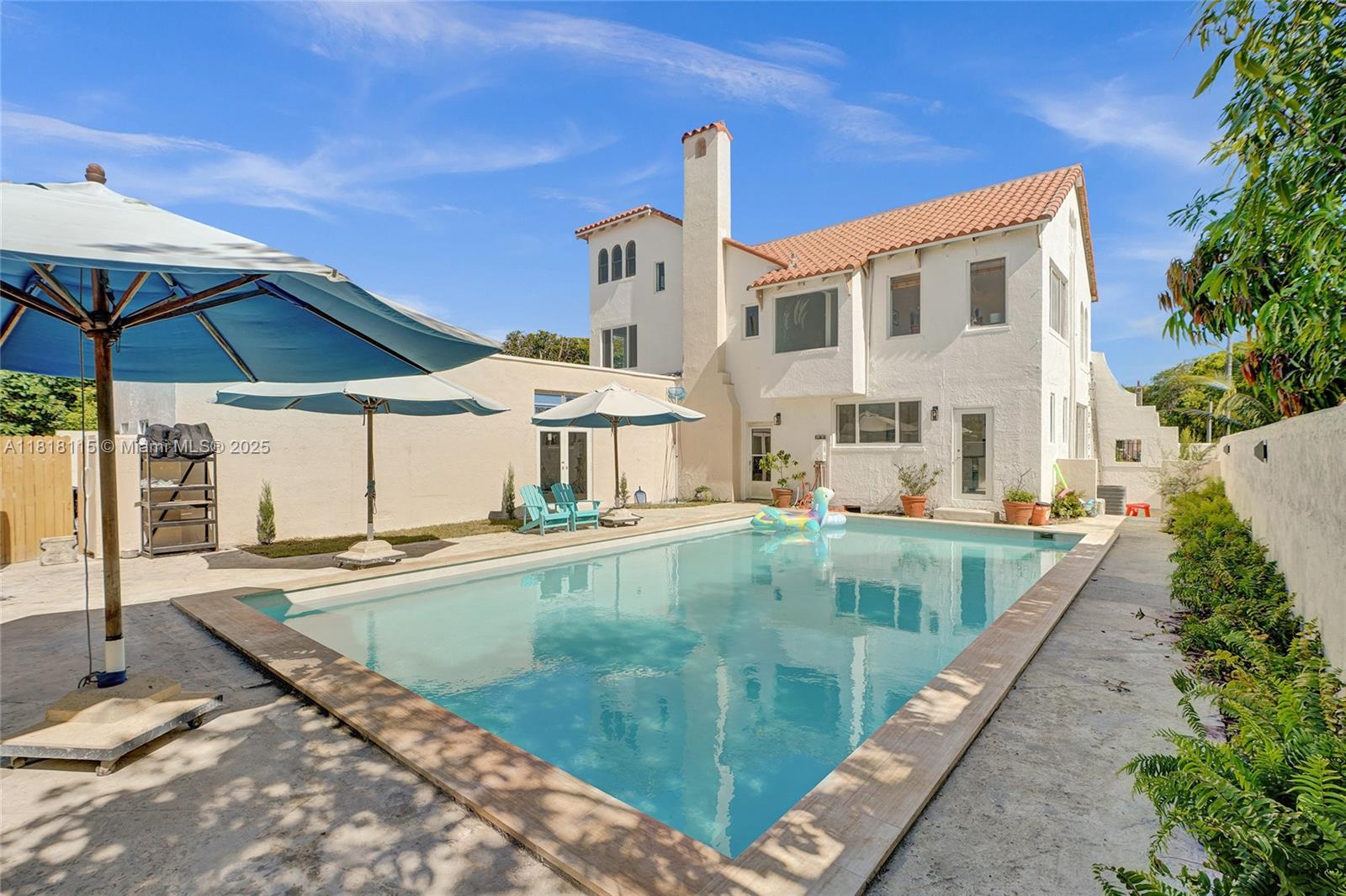 1731 NE 171st St, North Miami Beach, Florida image 3