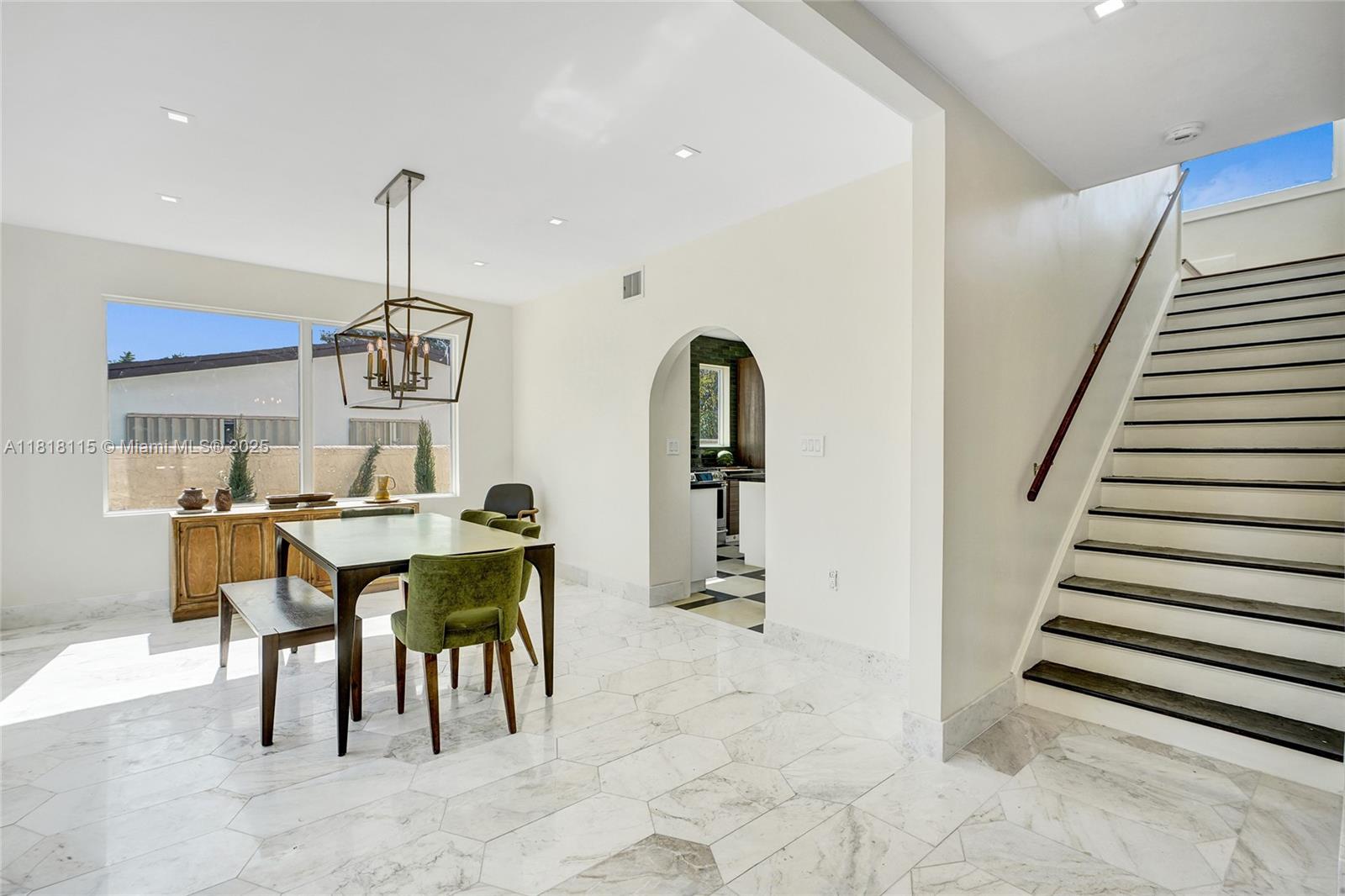 1731 NE 171st St, North Miami Beach, Florida image 5