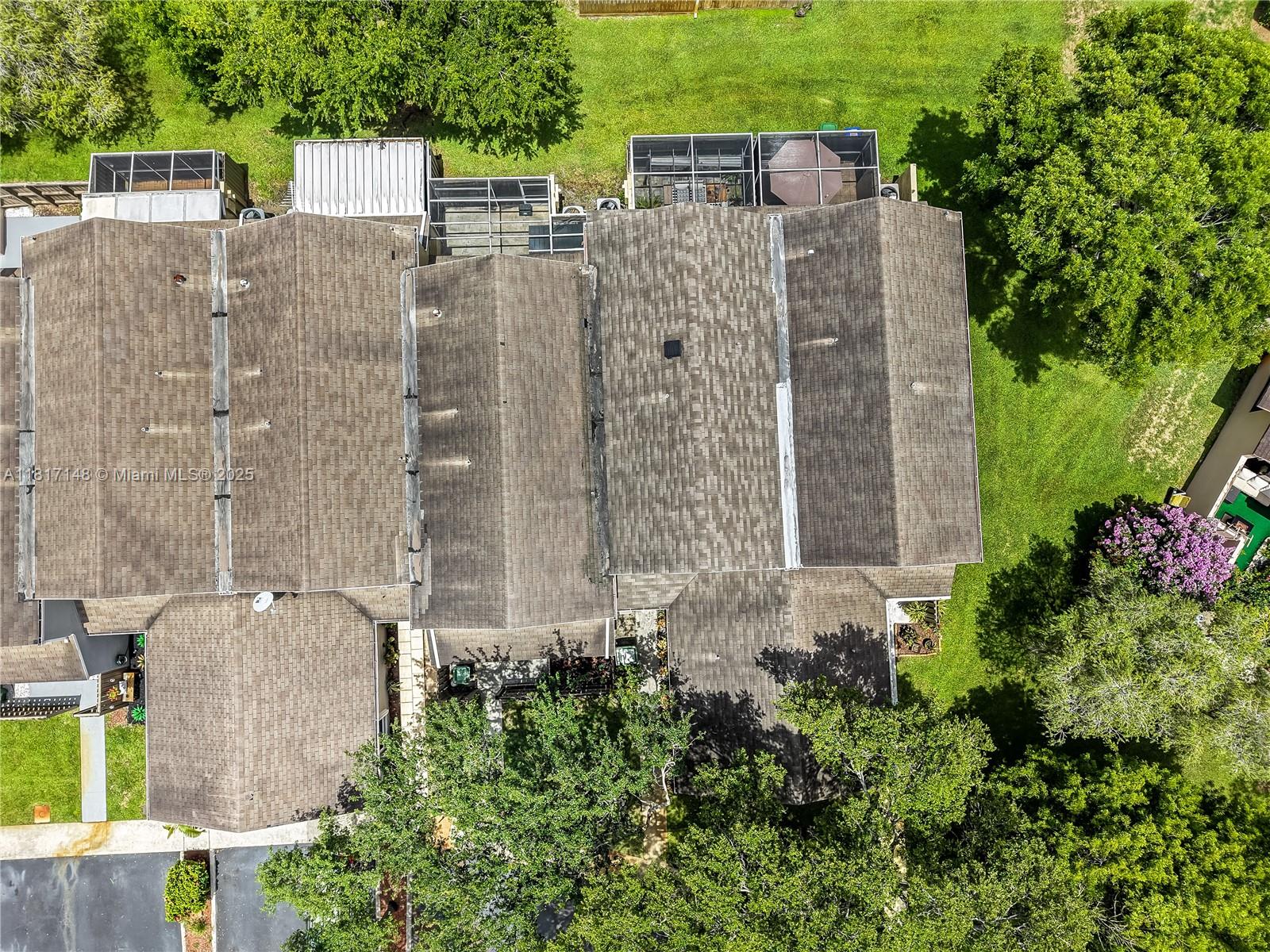 1325 NW 123rd Ter, Pembroke Pines, Florida image 3