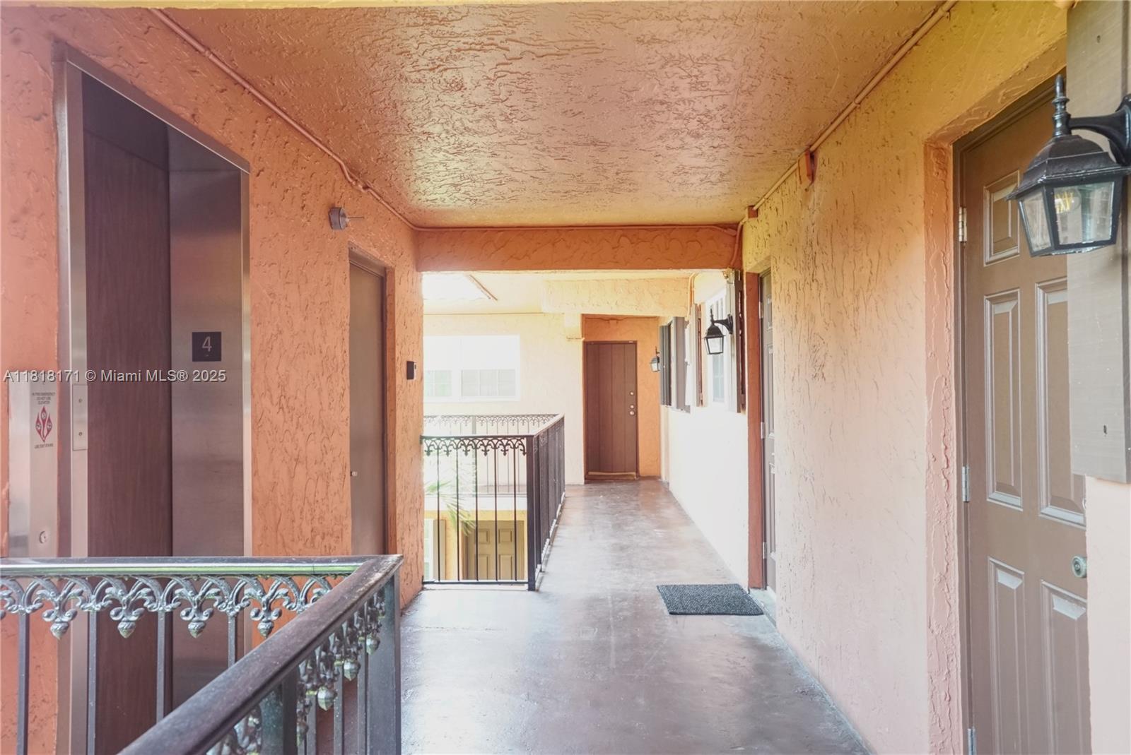 670 Tennis Club Dr #307, Fort Lauderdale, Florida image 25