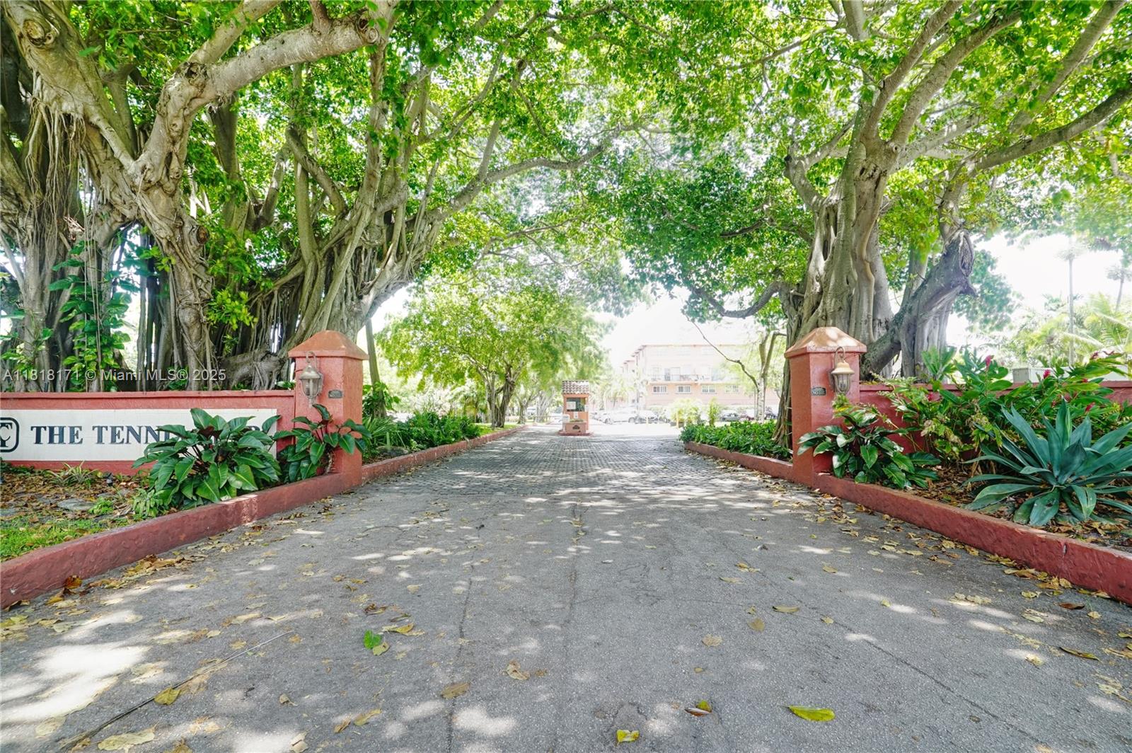 670 Tennis Club Dr #307, Fort Lauderdale, Florida image 30