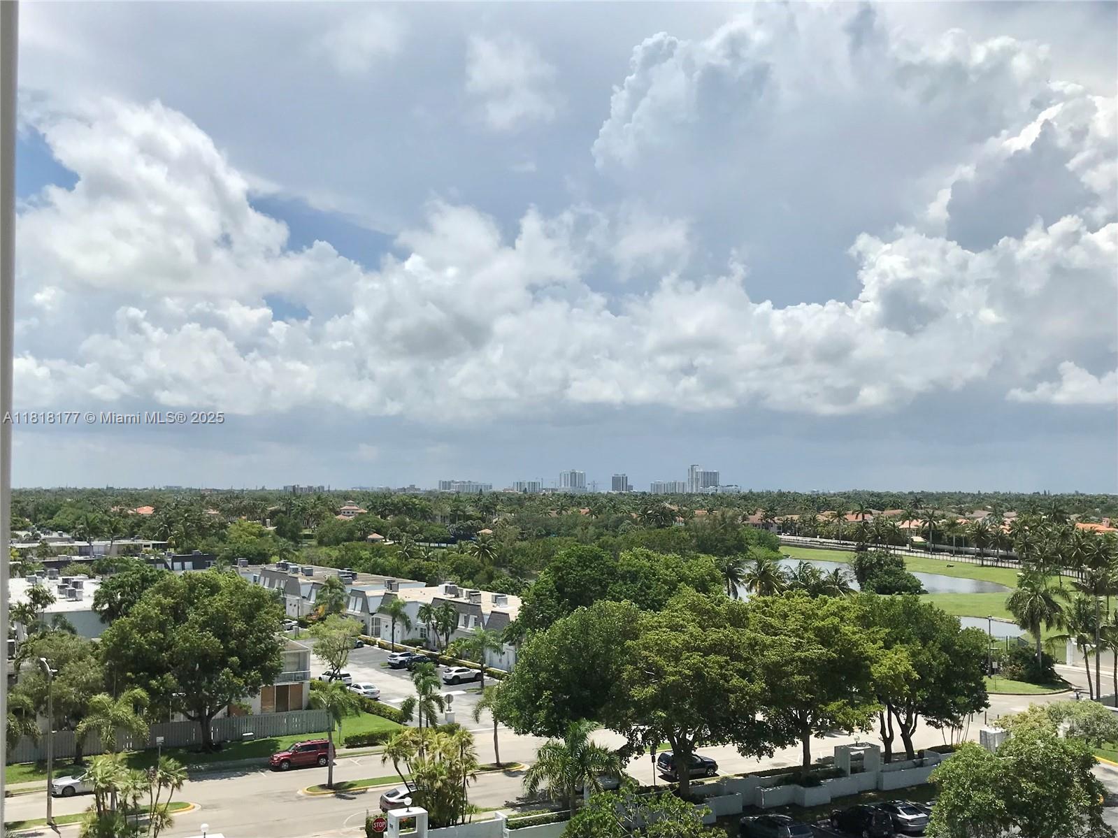 1000 Parkview Dr #811, Hallandale Beach, Florida image 21