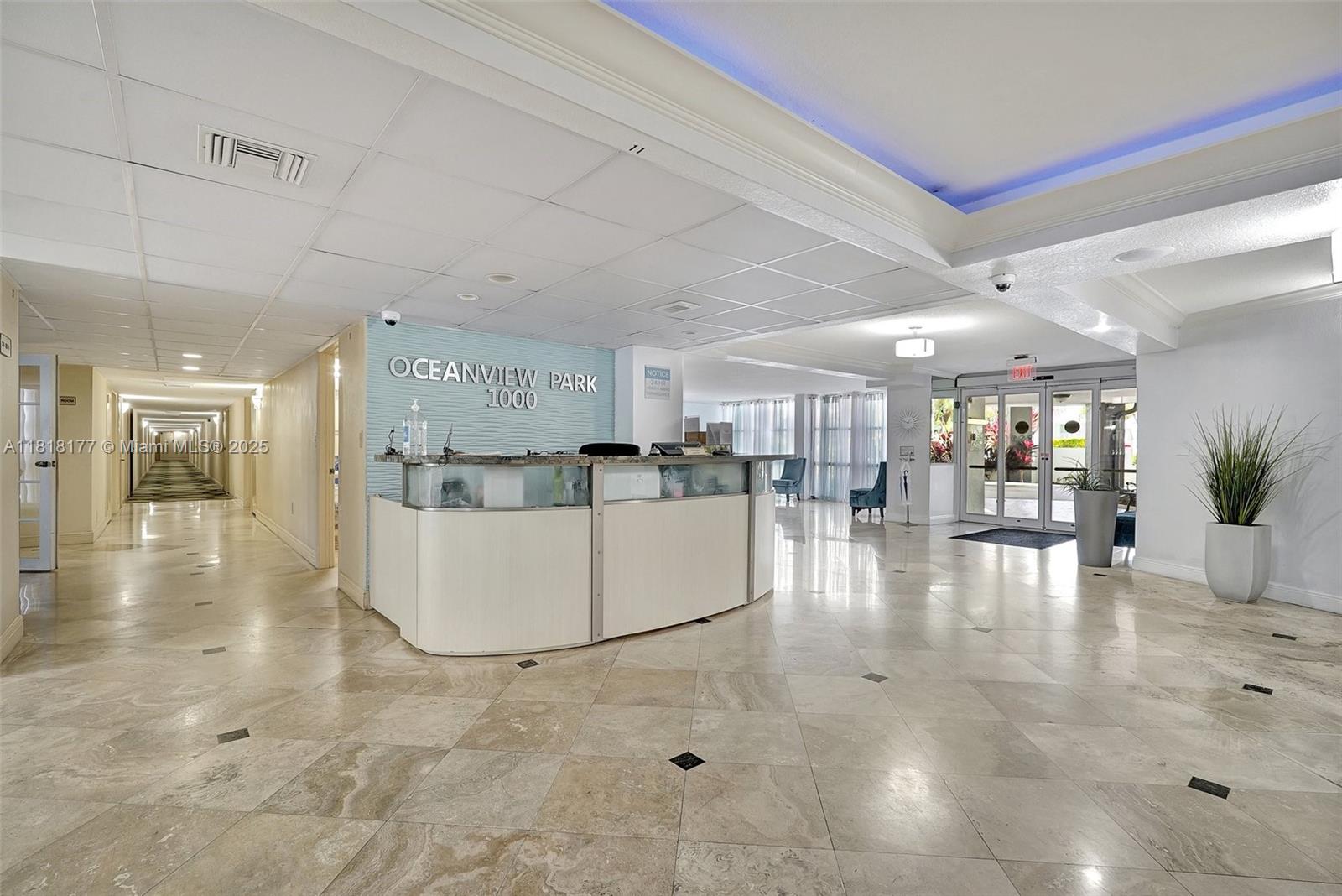 1000 Parkview Dr #811, Hallandale Beach, Florida image 27